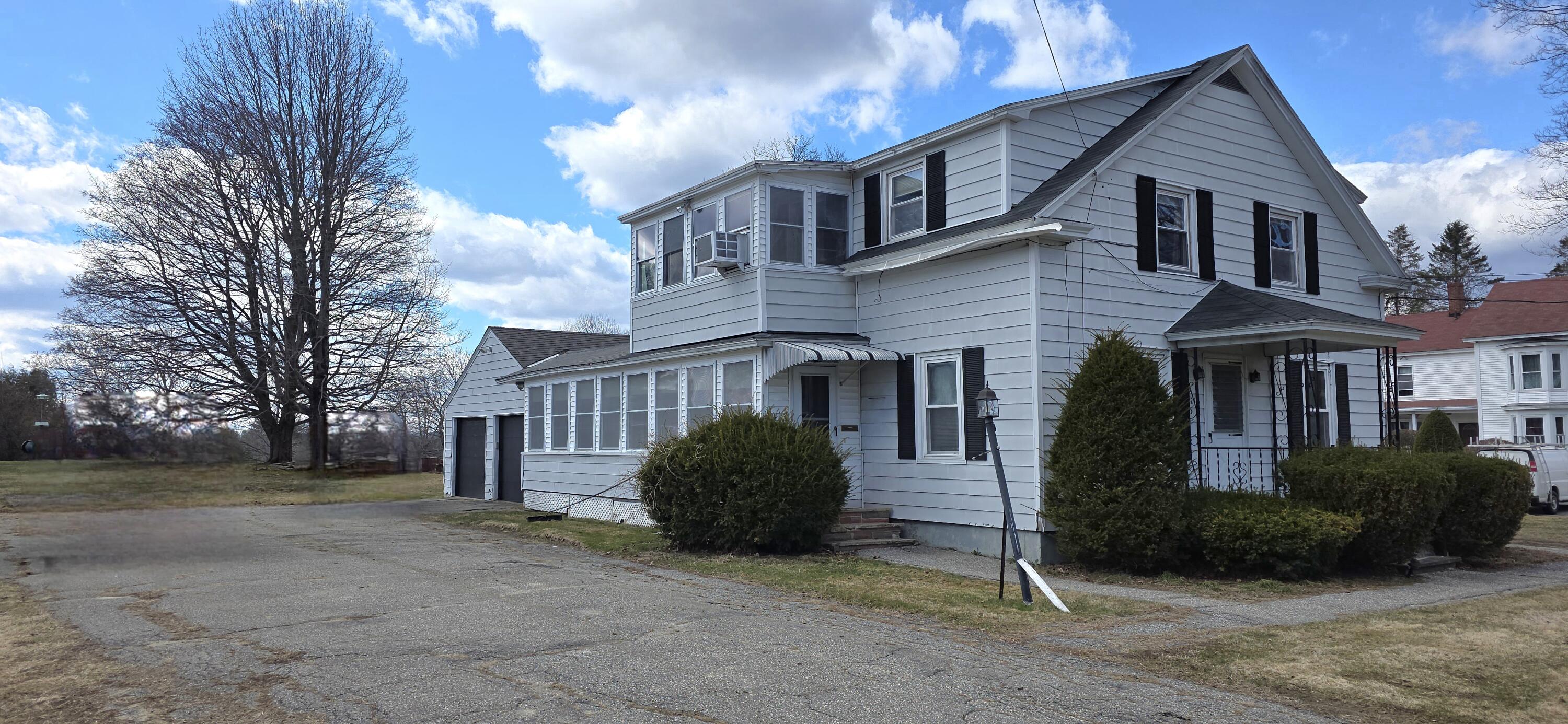215 Cook Street Property Photo 3