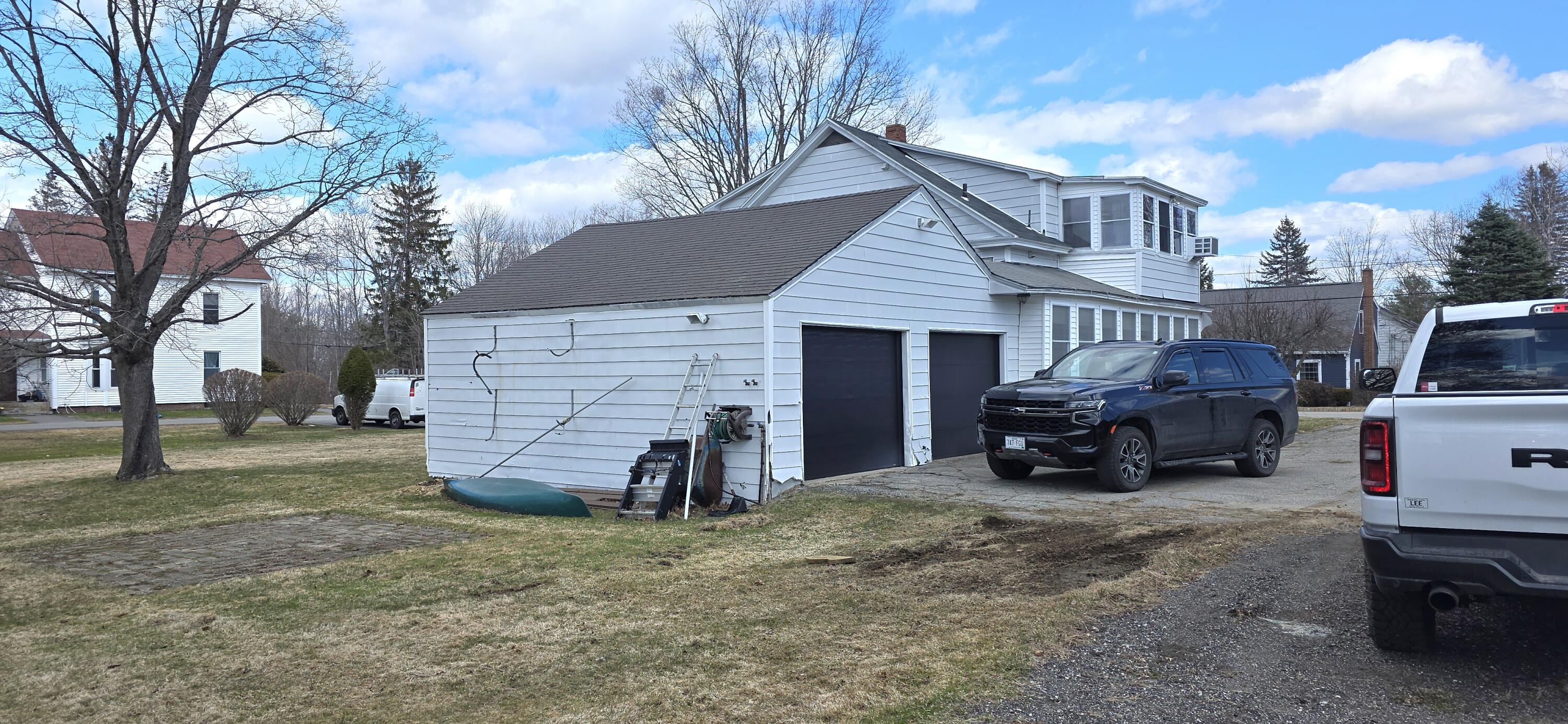 215 Cook Street Property Photo 4
