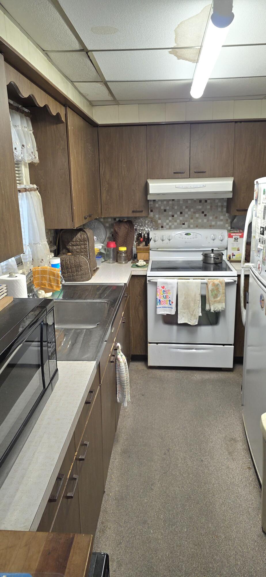 215 Cook Street Property Photo 13