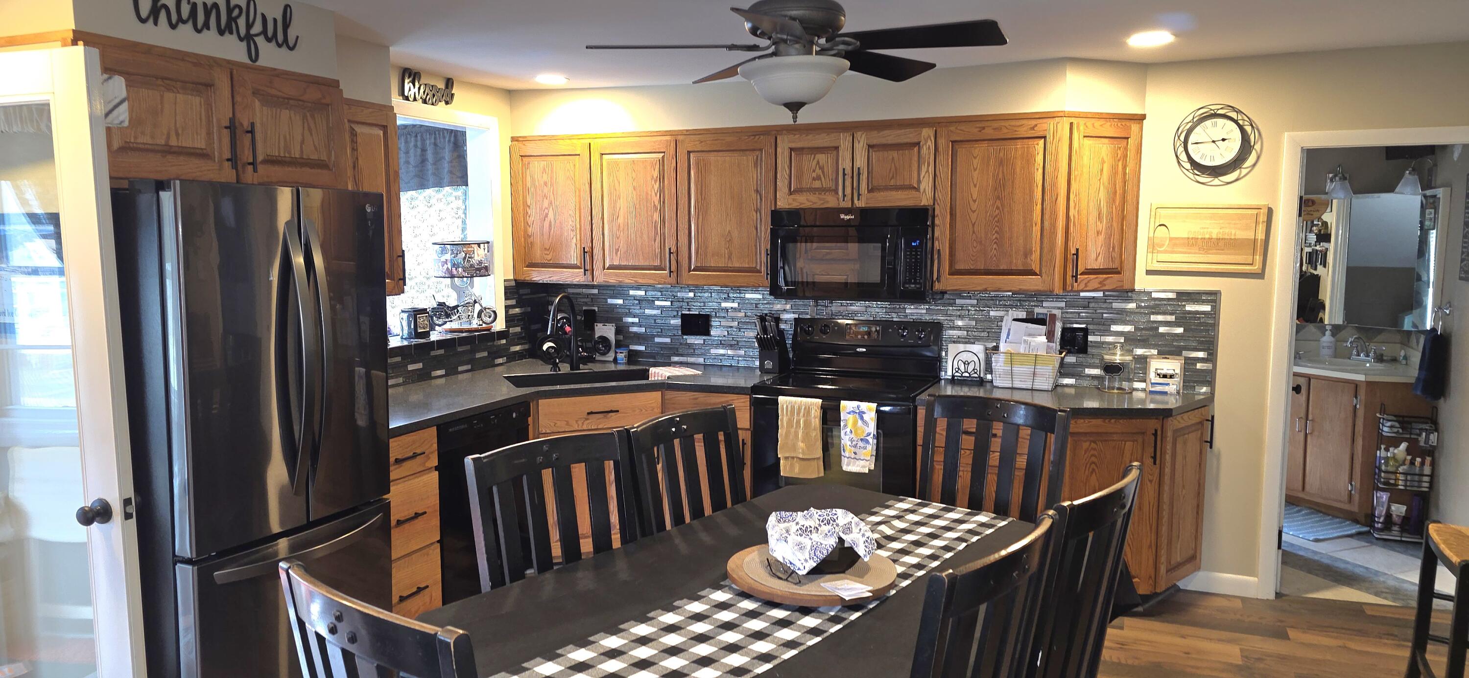 215 Cook Street Property Photo 19