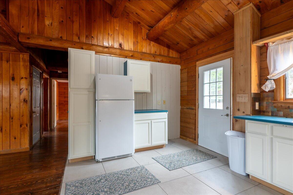 11 Warren Lane Property Photo 14
