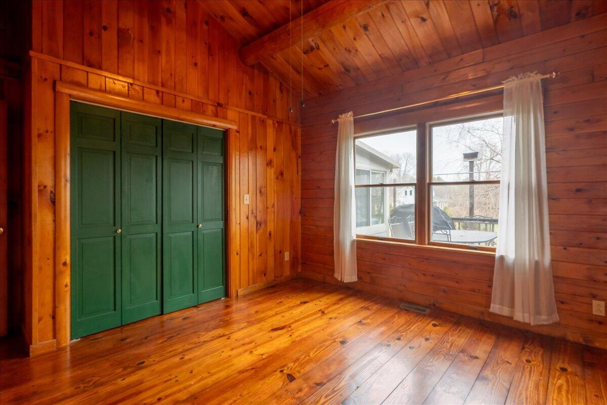 11 Warren Lane Property Photo 19