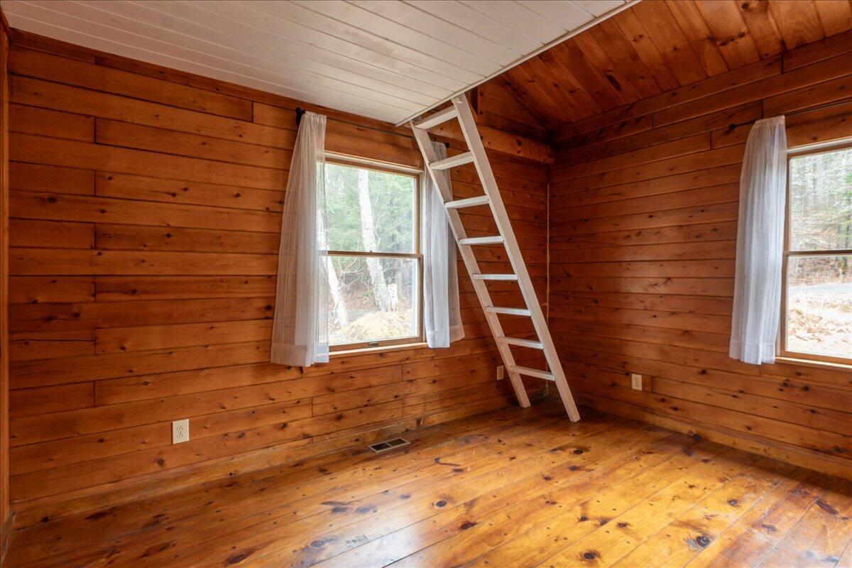 11 Warren Lane Property Photo 21