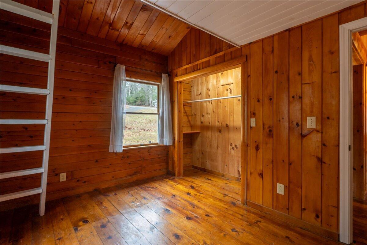 11 Warren Lane Property Photo 22