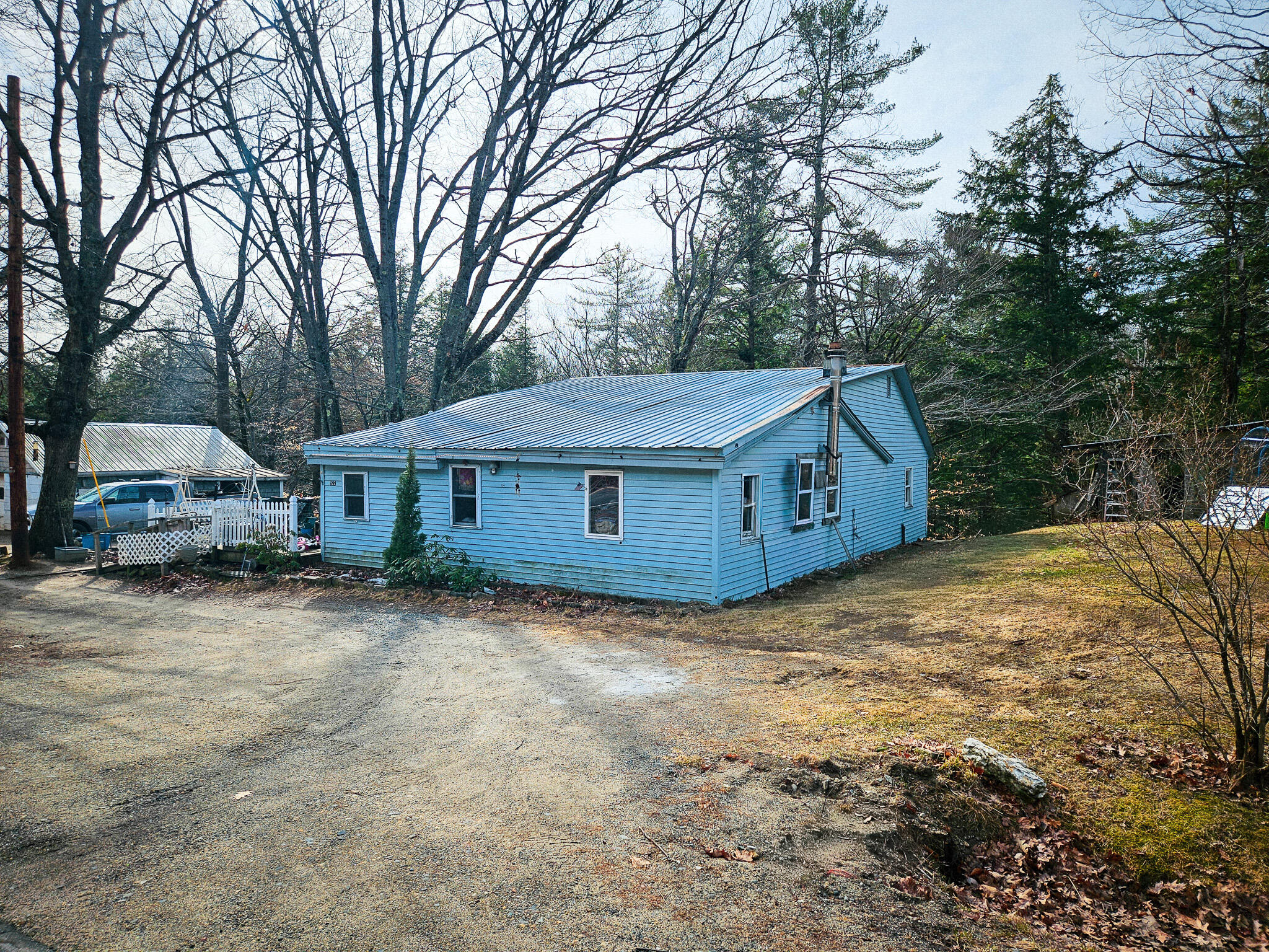 922 Weld Road Property Photo 4
