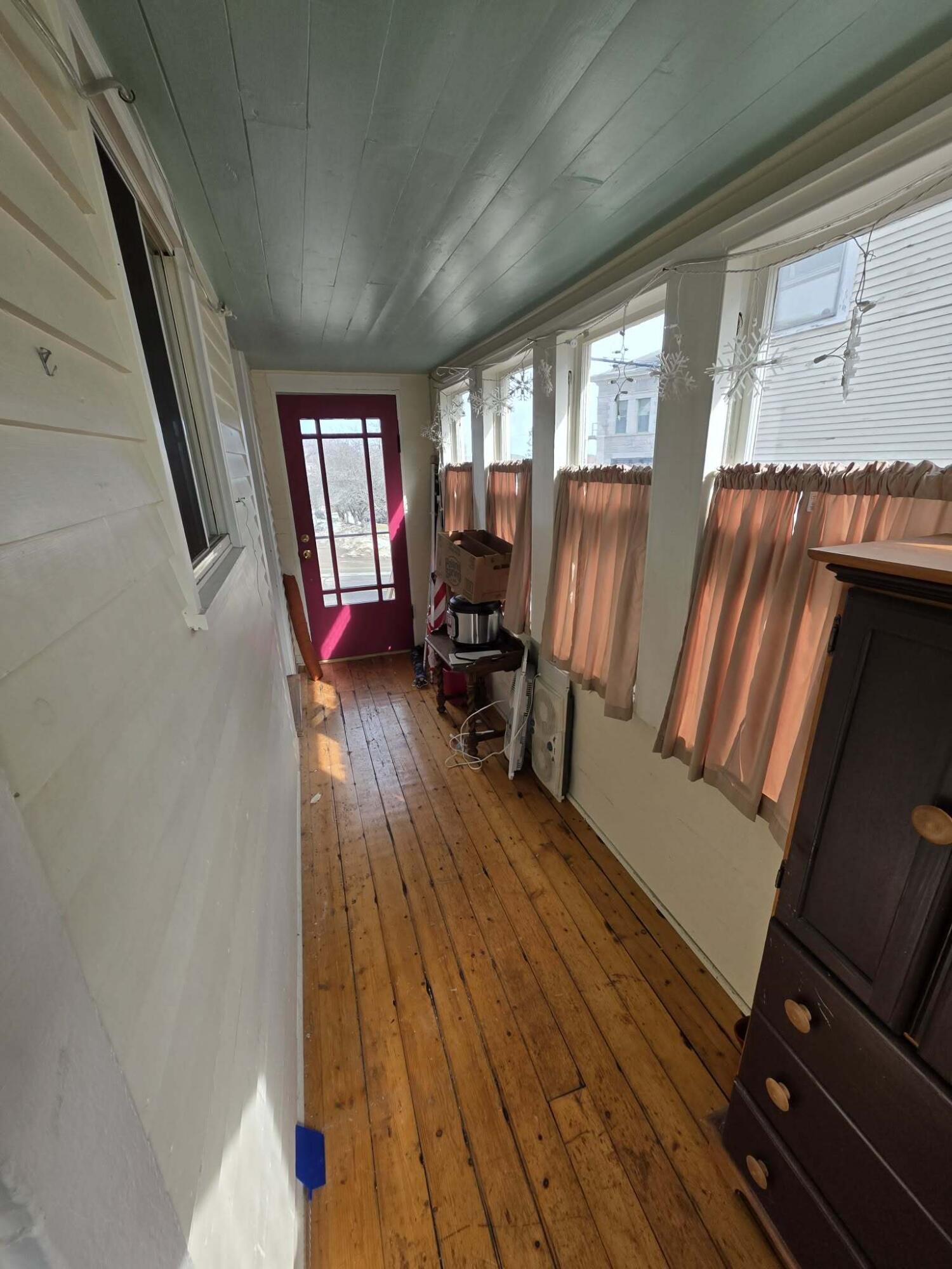 26 Washington Street Property Photo 25