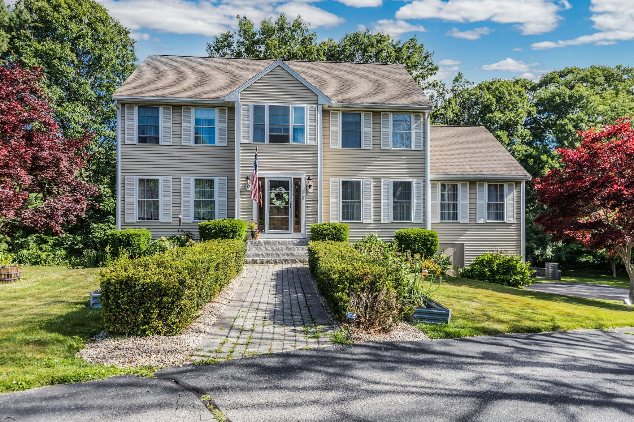 7 Cove Landing Property Photo 3