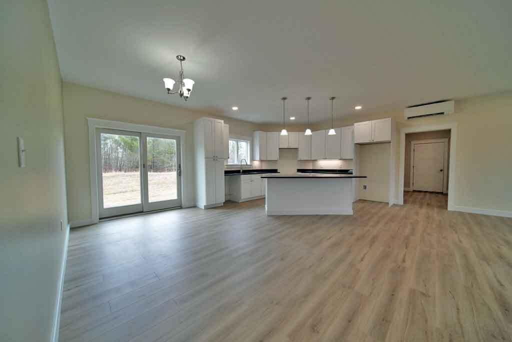 9 Lilac Lane Property Photo 28
