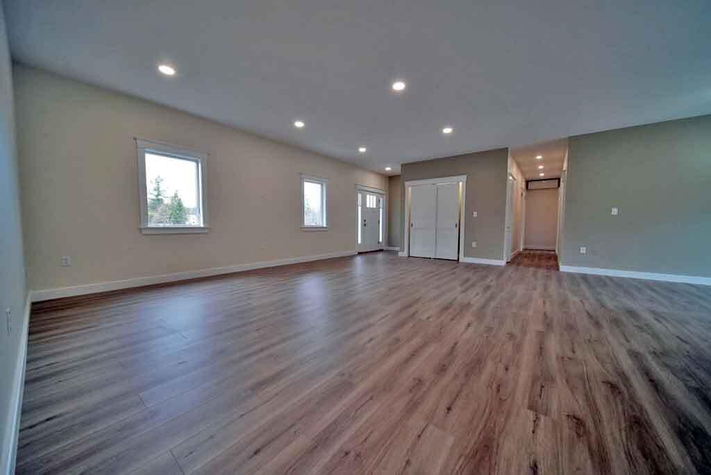 9 Lilac Lane Property Photo 39