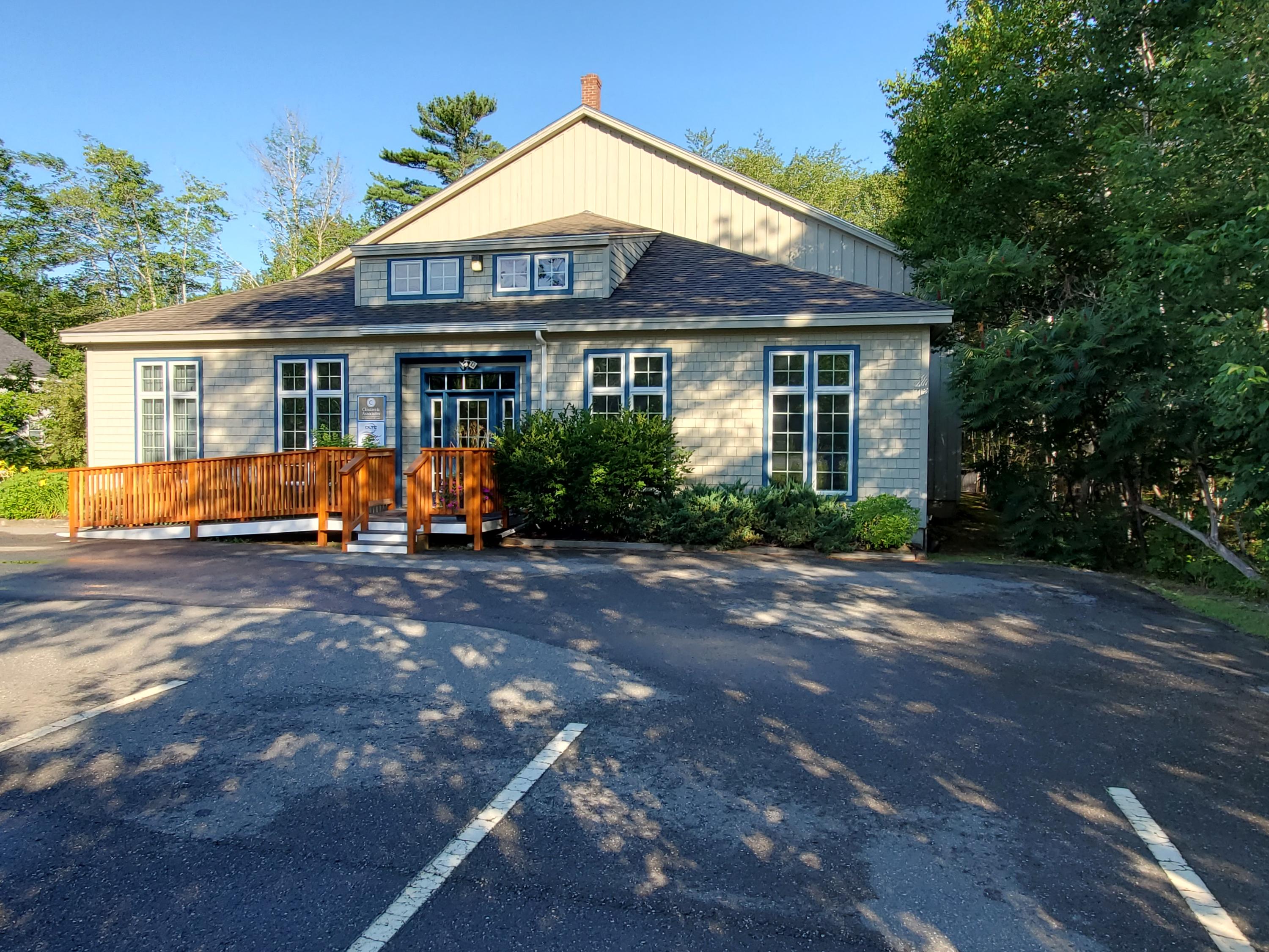 477 Commercial Street Property Photo 2