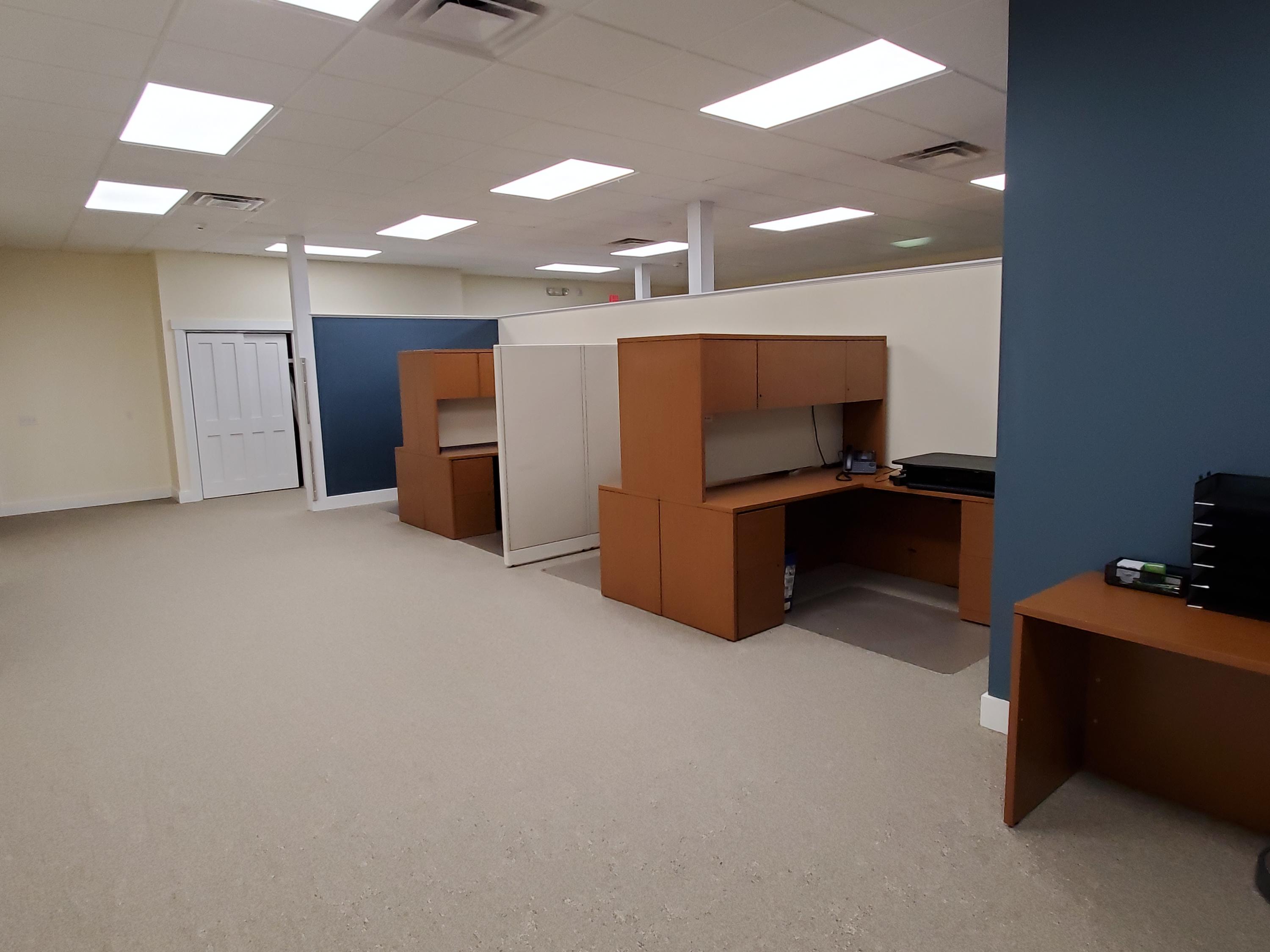 477 Commercial Street Property Photo 18