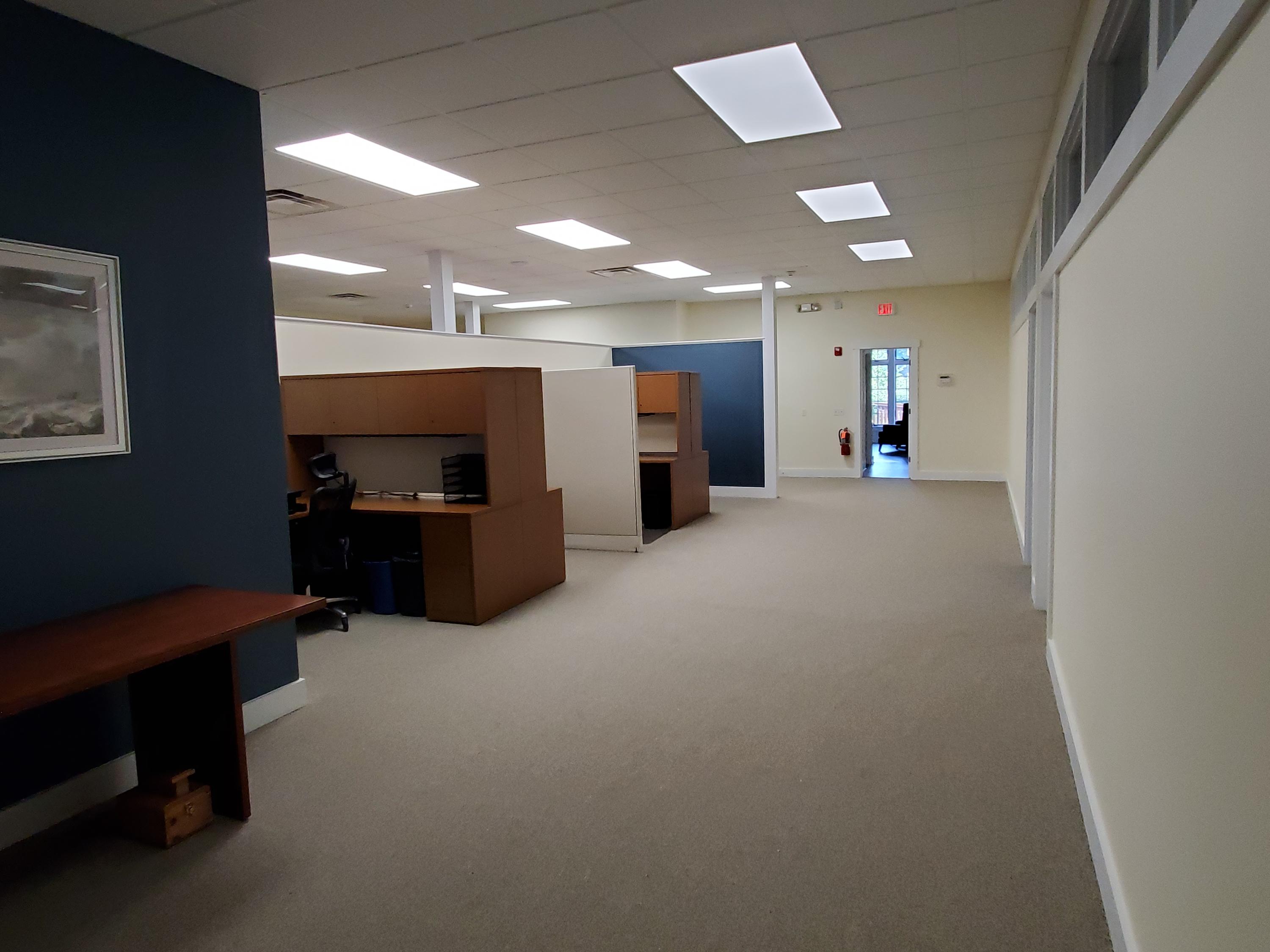 477 Commercial Street Property Photo 19
