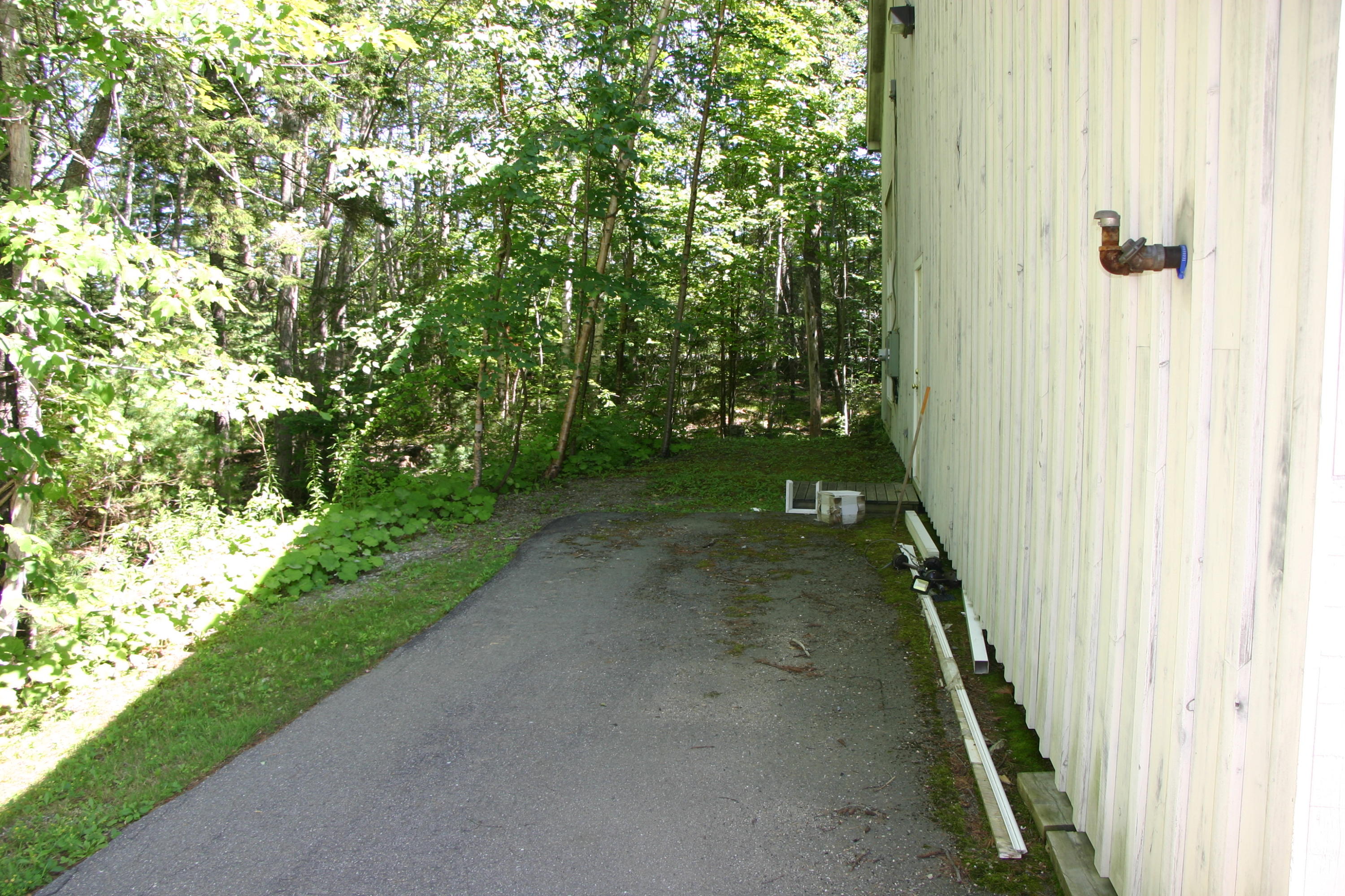 477 Commercial Street Property Photo 24