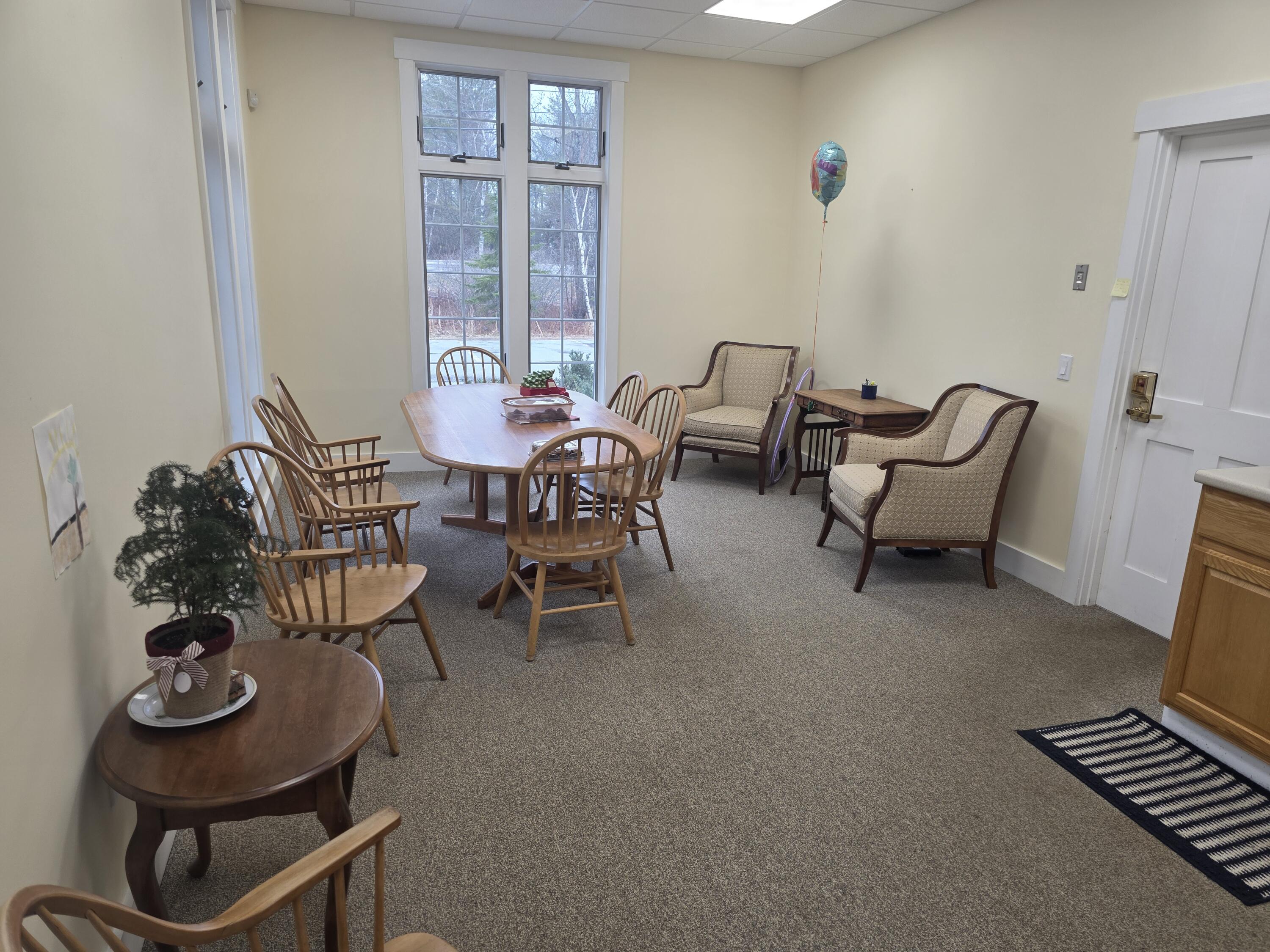 477 Commercial Street Property Photo 27