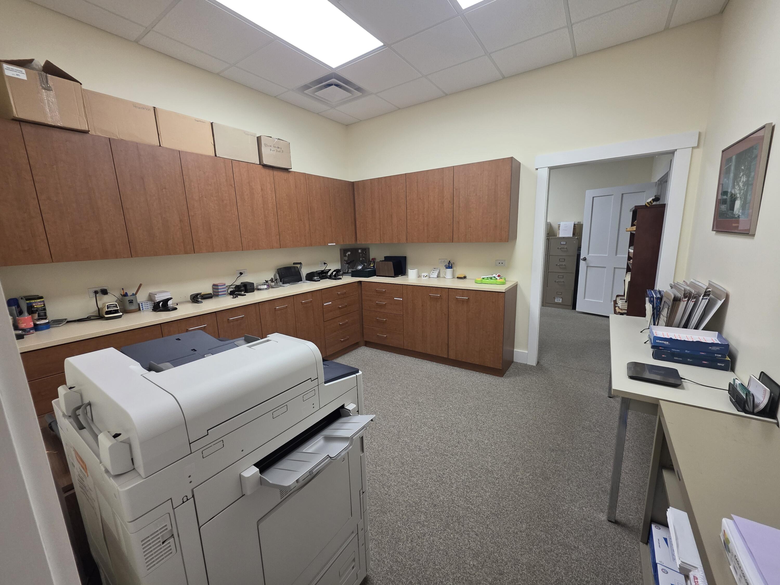 477 Commercial Street Property Photo 34