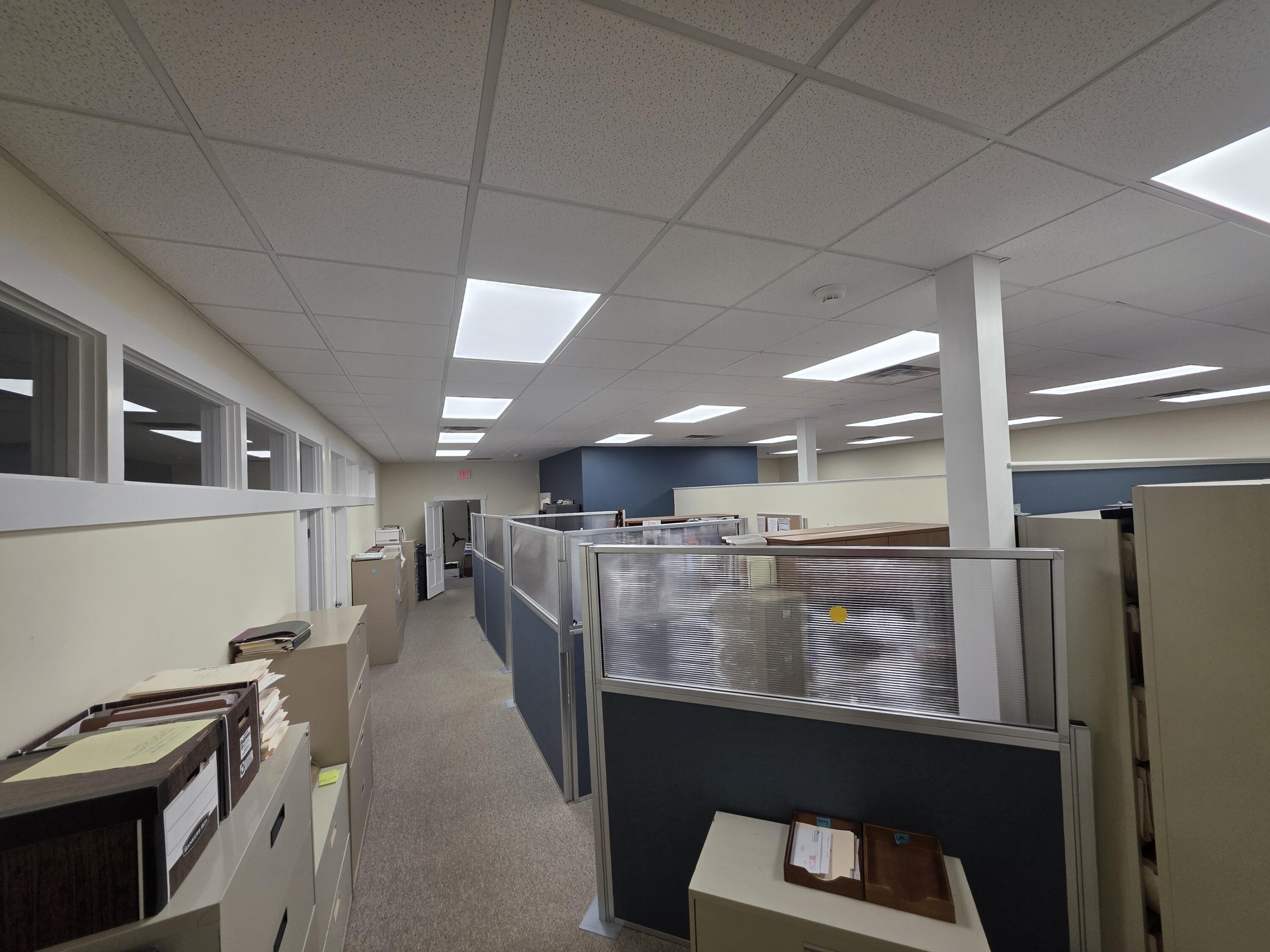 477 Commercial Street Property Photo 37