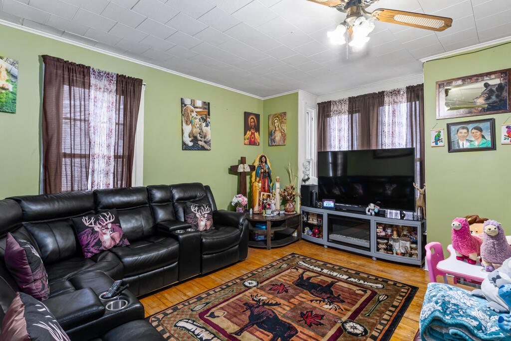 50 Mason Street Property Photo 5