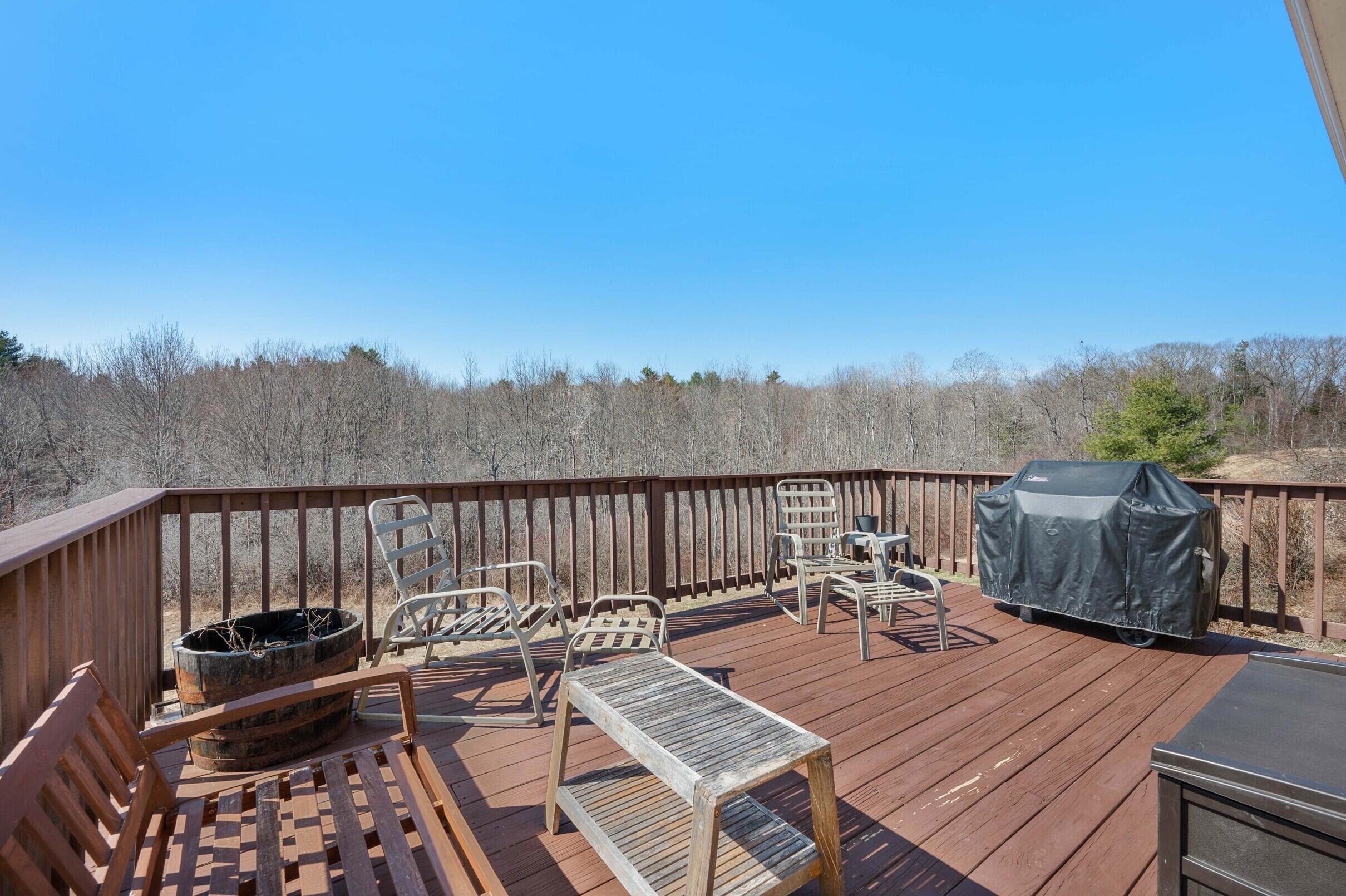 18 Walker Lane Property Photo 27