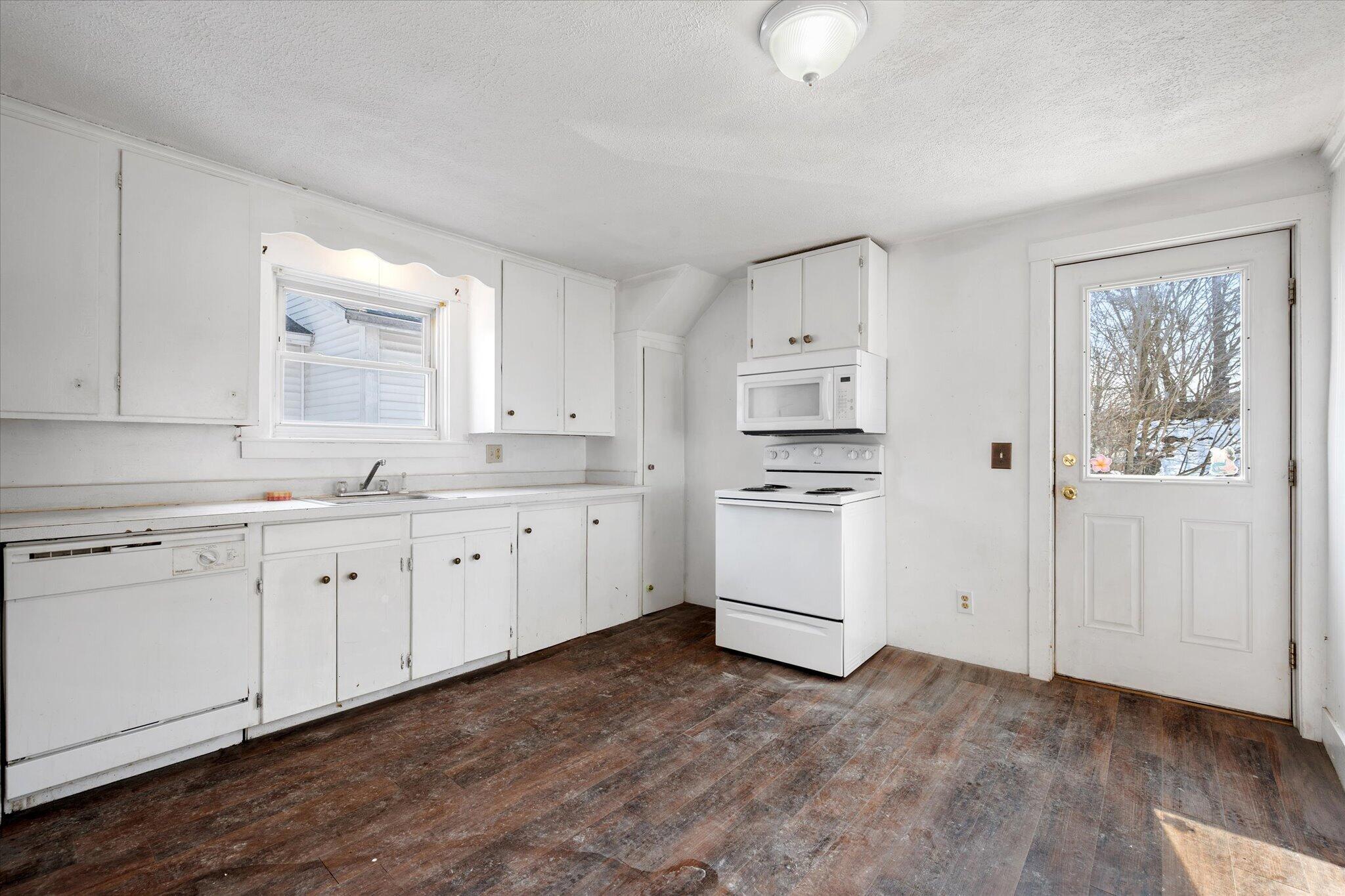 102 Thomas Mcclellan Road Property Photo 26
