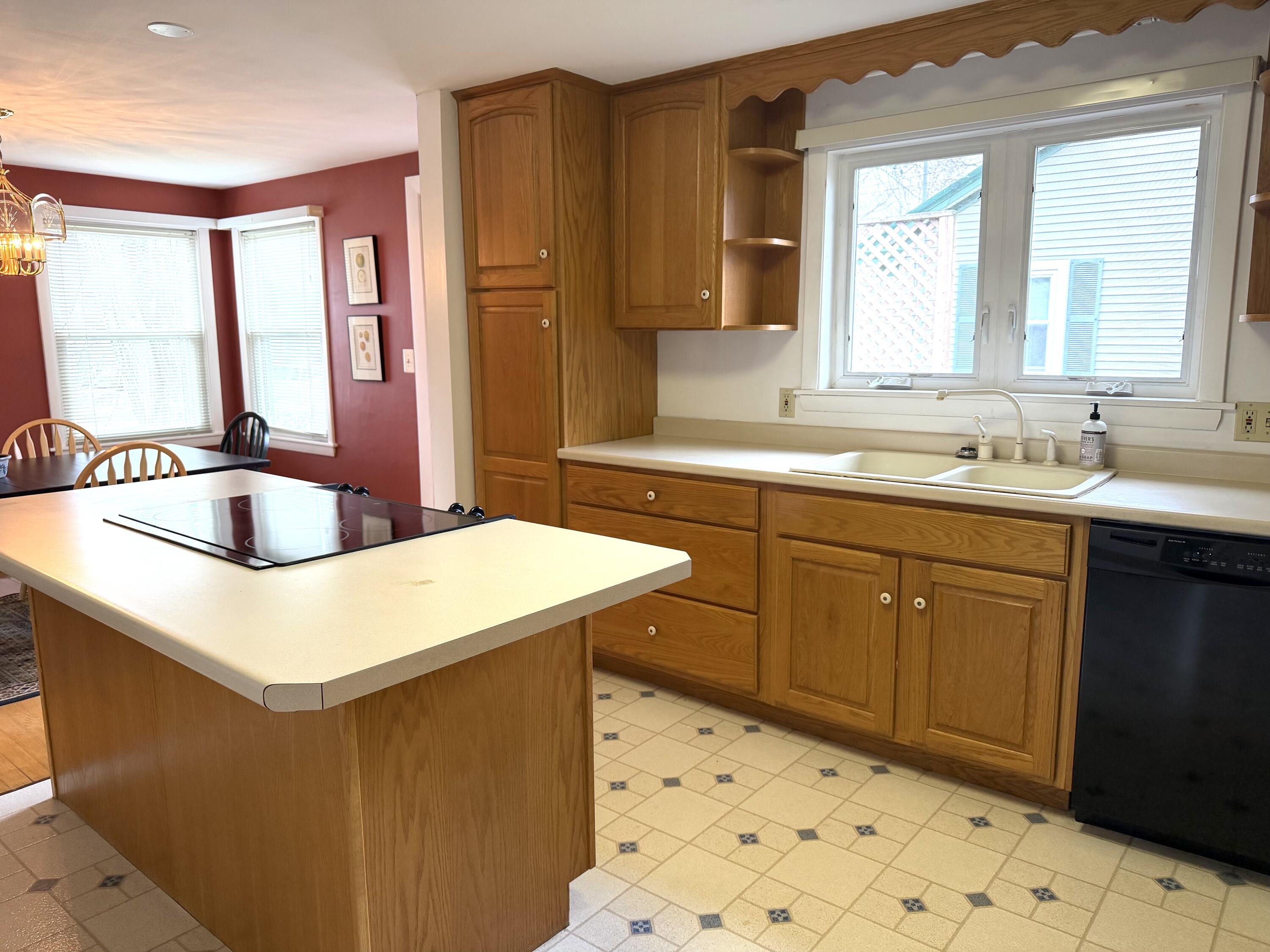 123 Fifteenth Street Property Photo 28