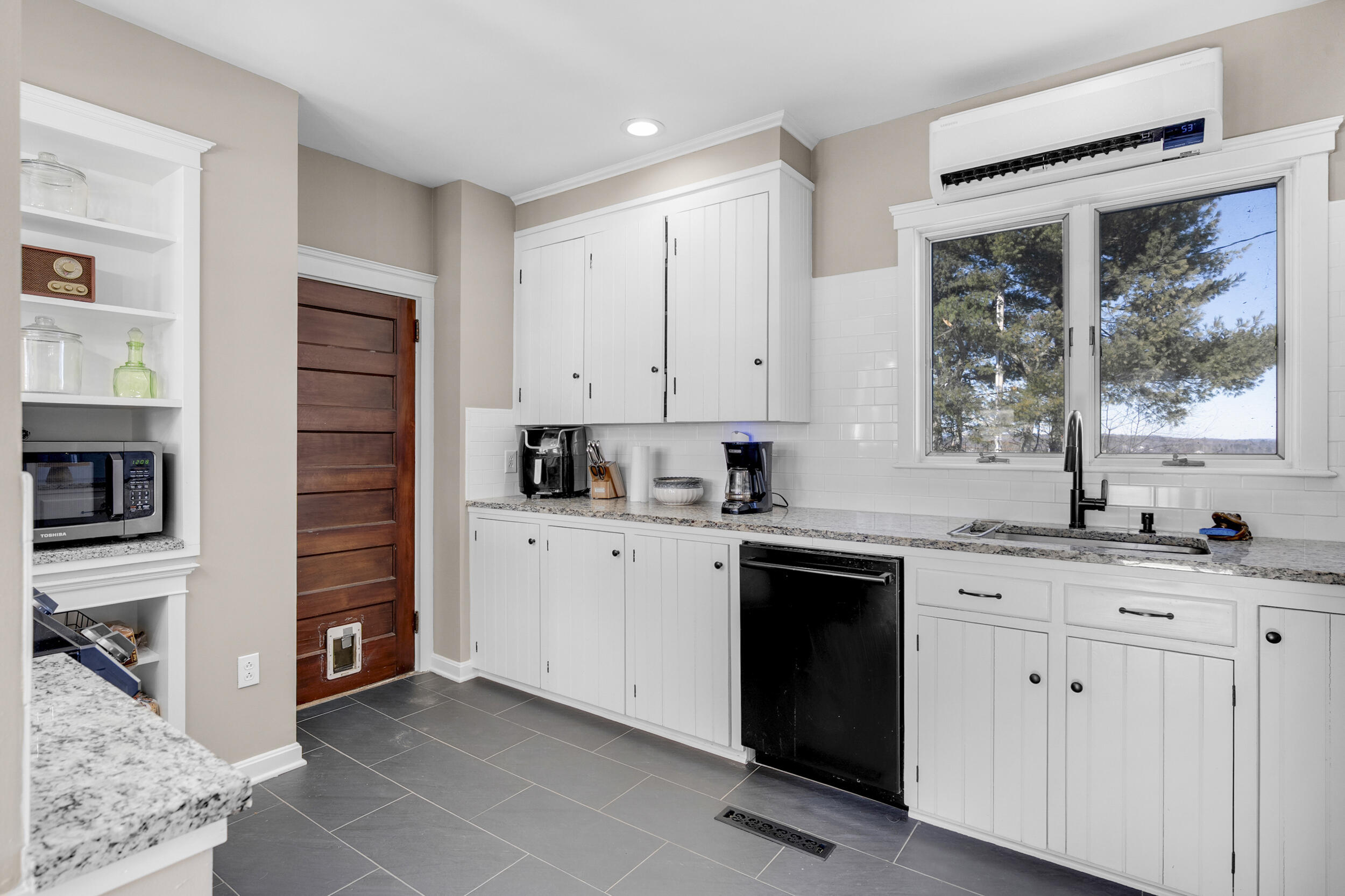 775 N Parish Road Property Photo 13