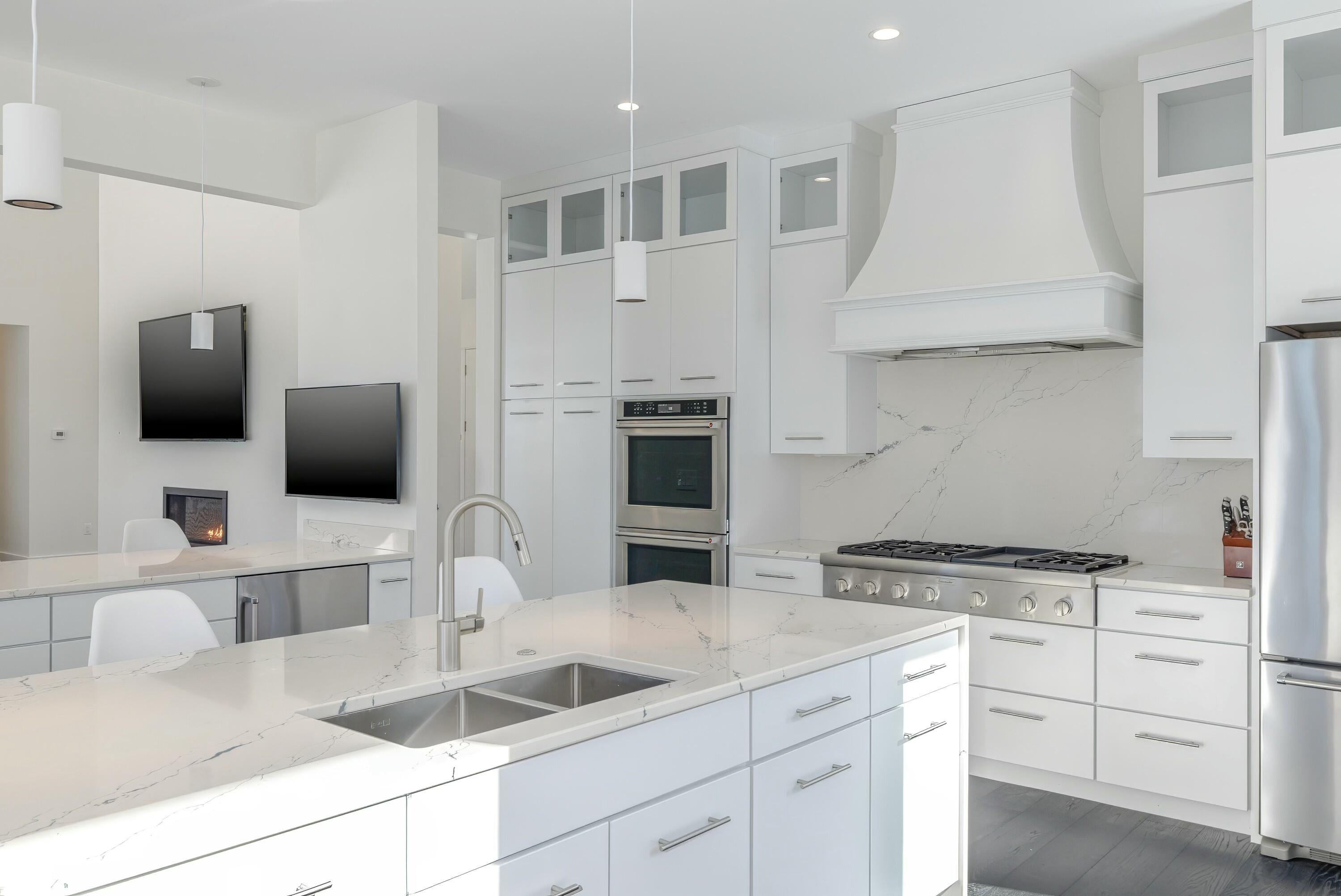 101 Cow Point Property Photo 14