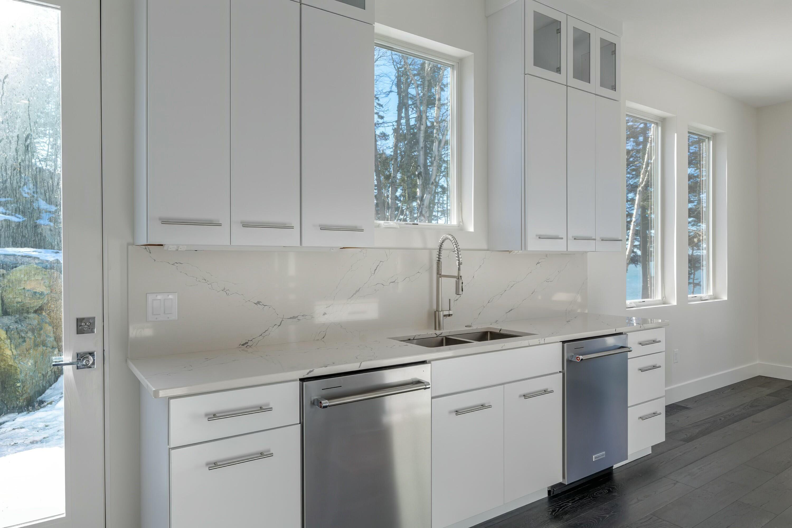 101 Cow Point Property Photo 17