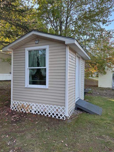 5 Locust Drive Property Photo 4