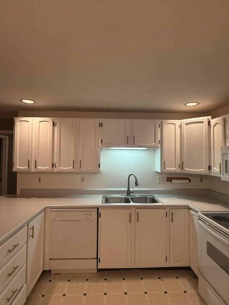 2 New Colony Drive 13 Property Photo 19