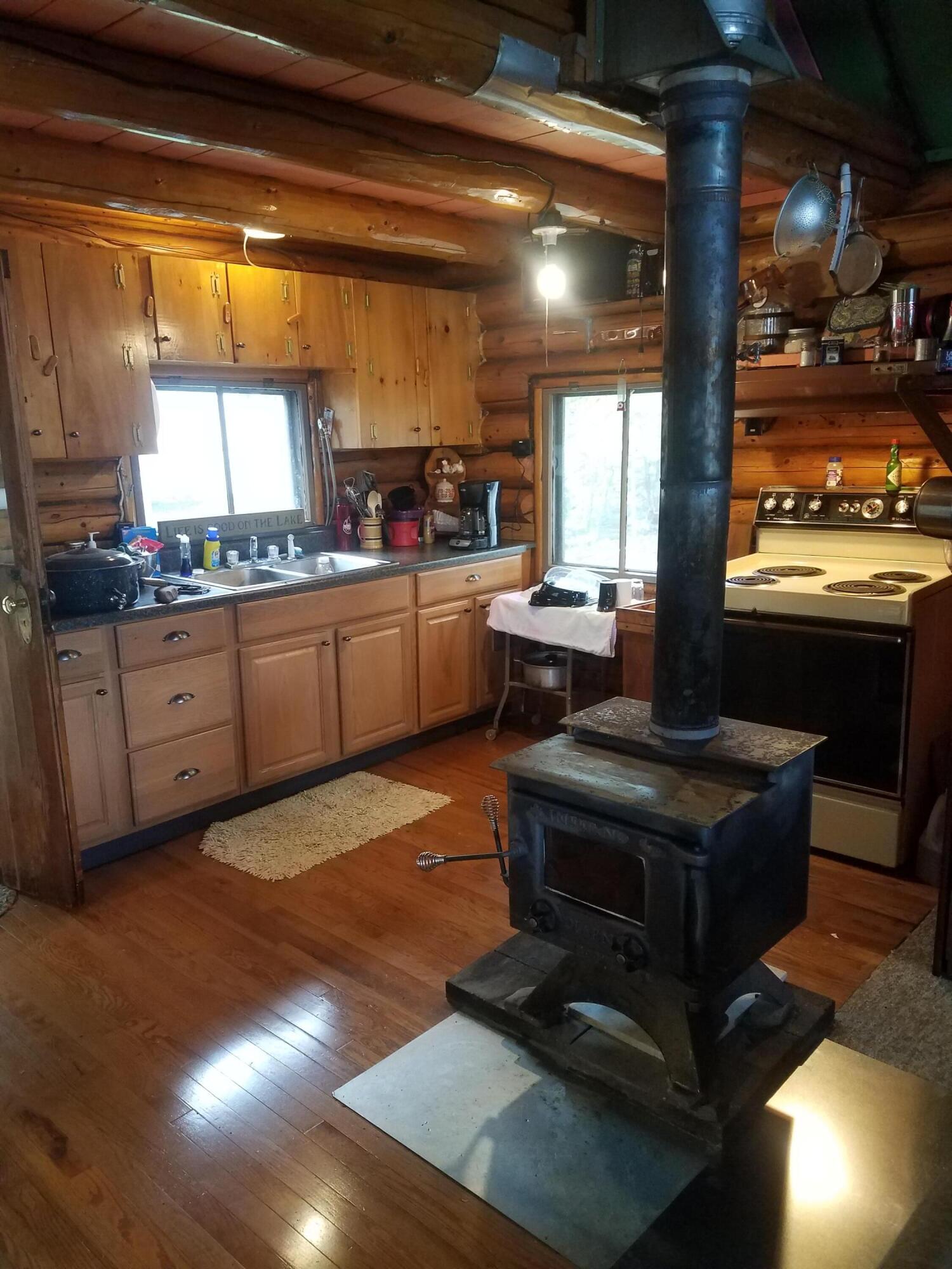 762 West Road Property Photo 27