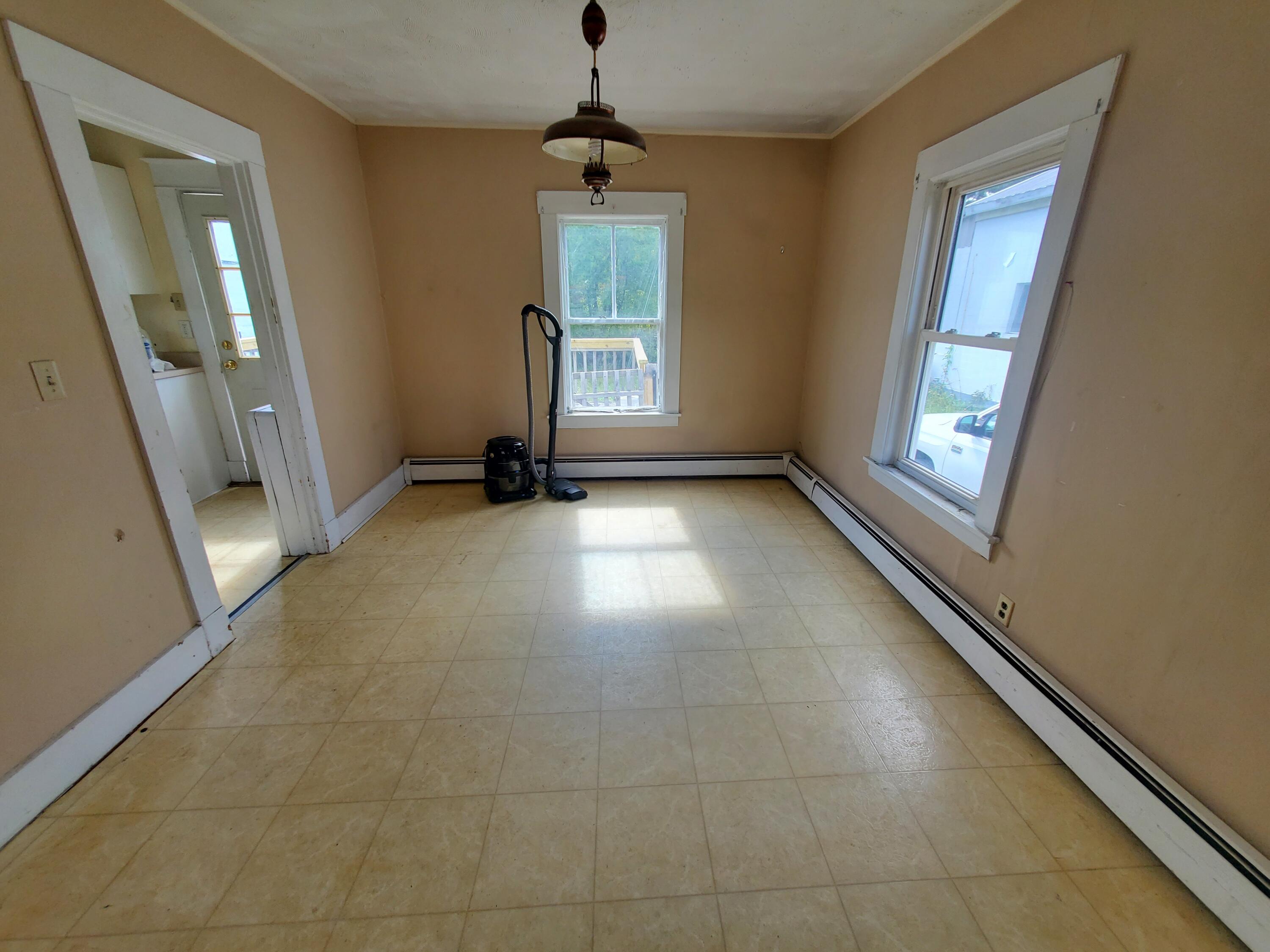 17 Summer Street Property Photo 4