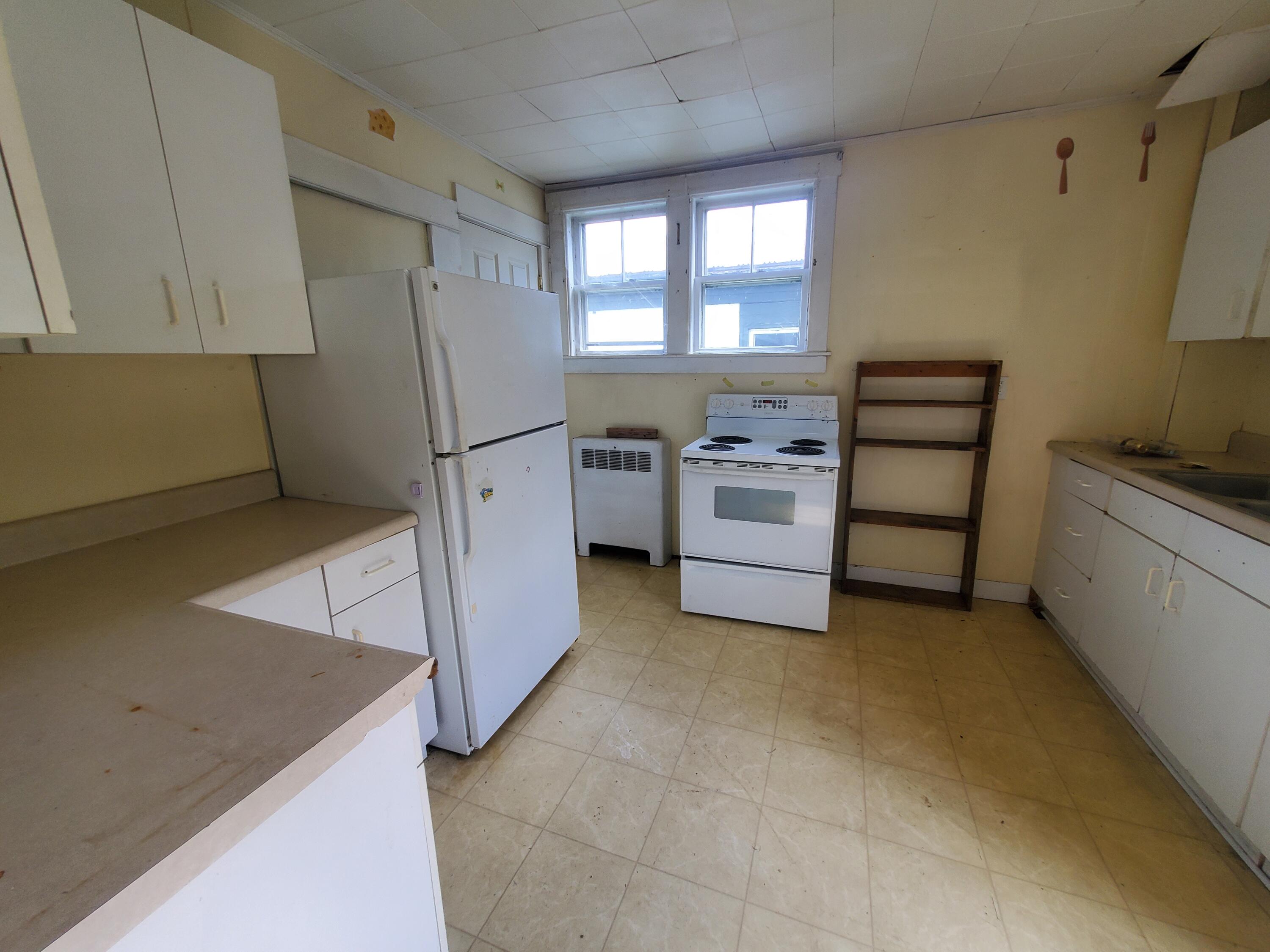 17 Summer Street Property Photo 5
