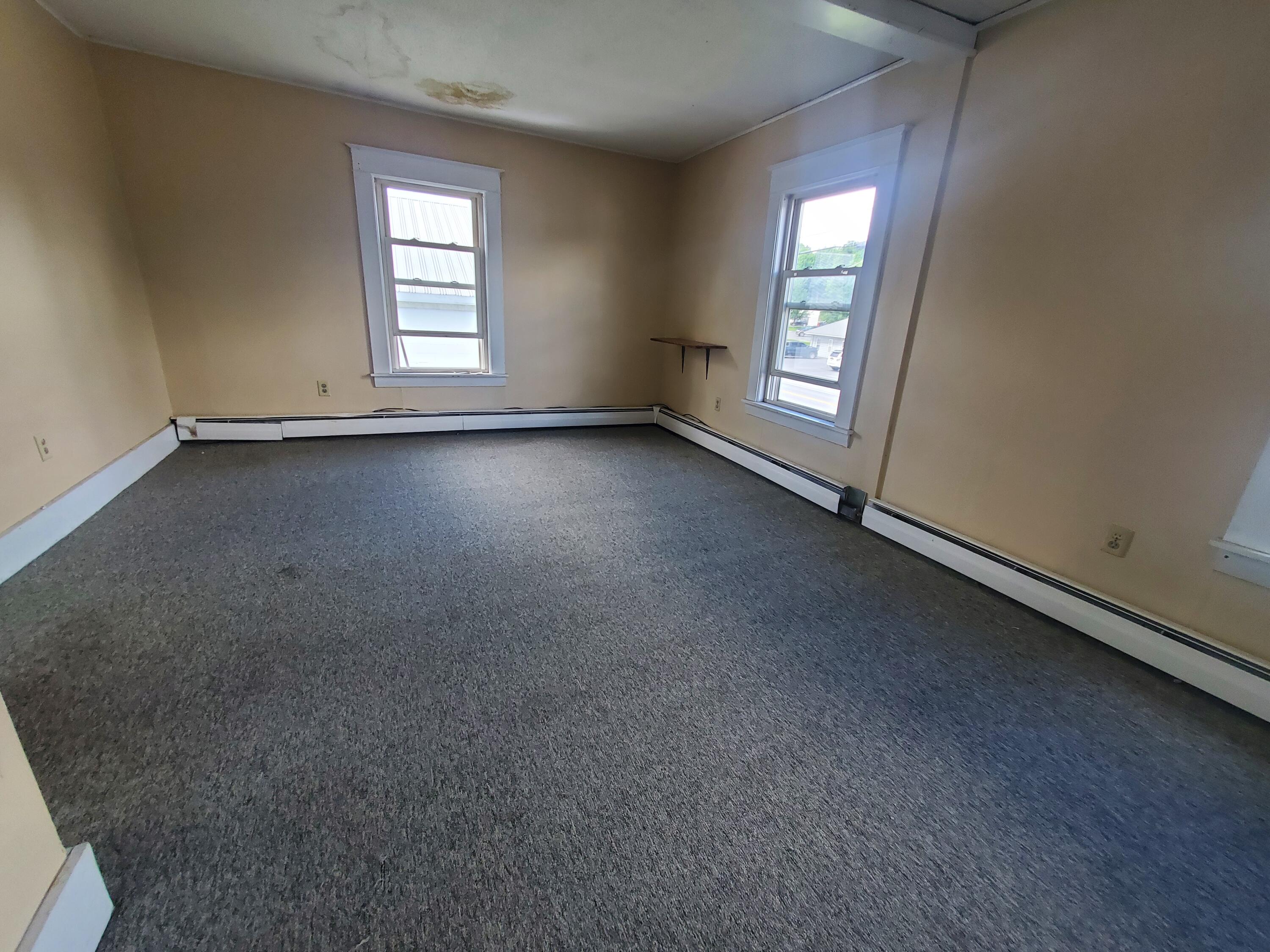 17 Summer Street Property Photo 9