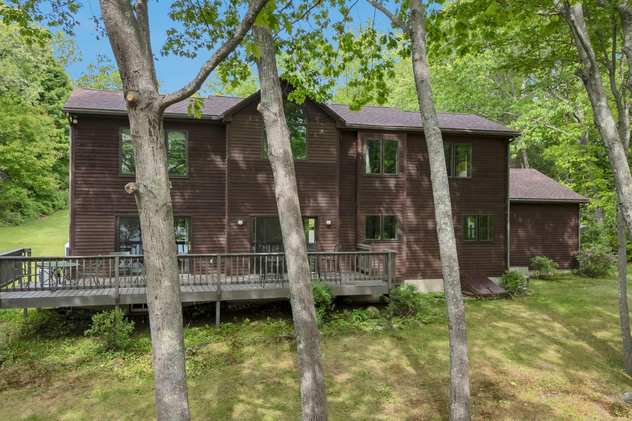 556 Main Street Property Photo 3