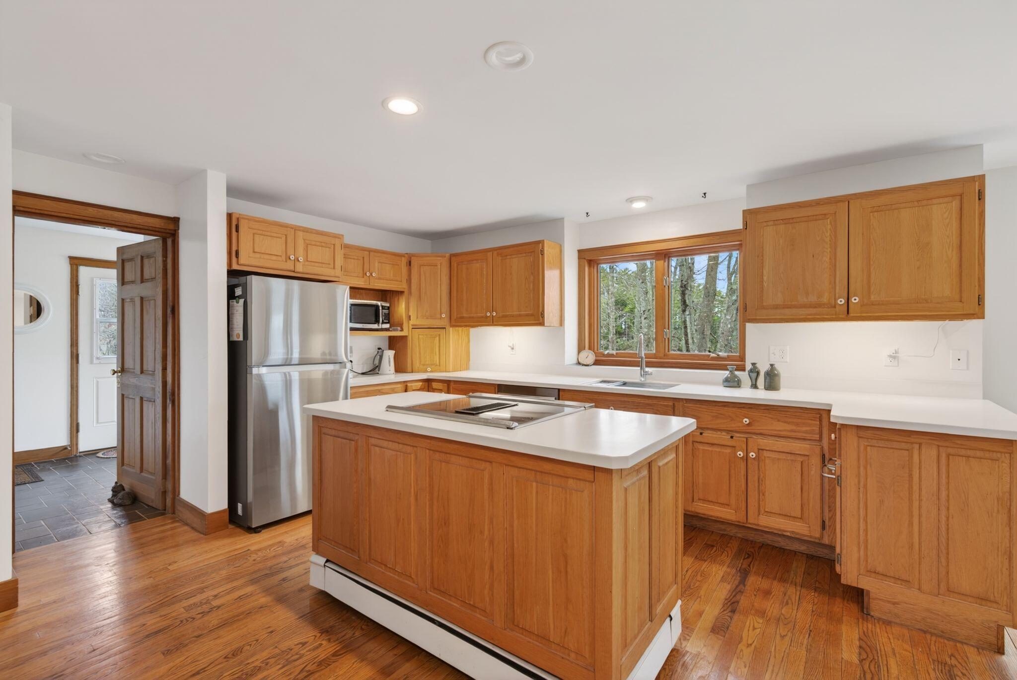 556 Main Street Property Photo 41