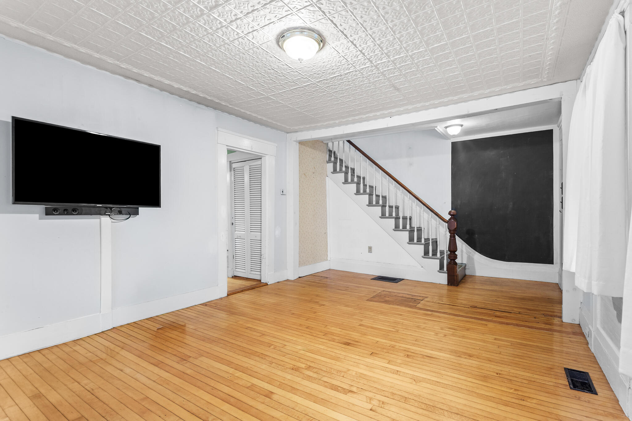 15 Grant Street Property Photo 10
