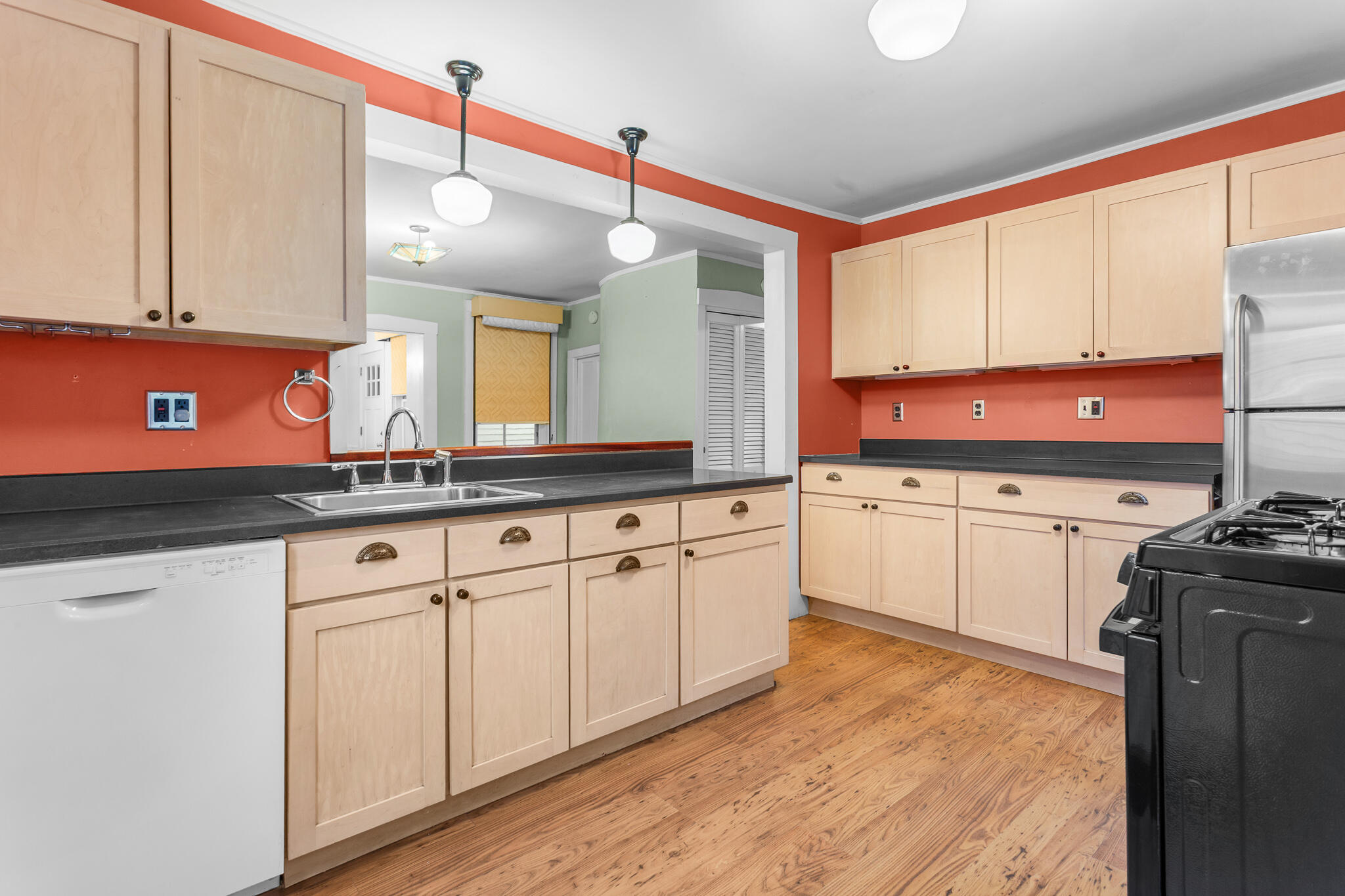 15 Grant Street Property Photo 14