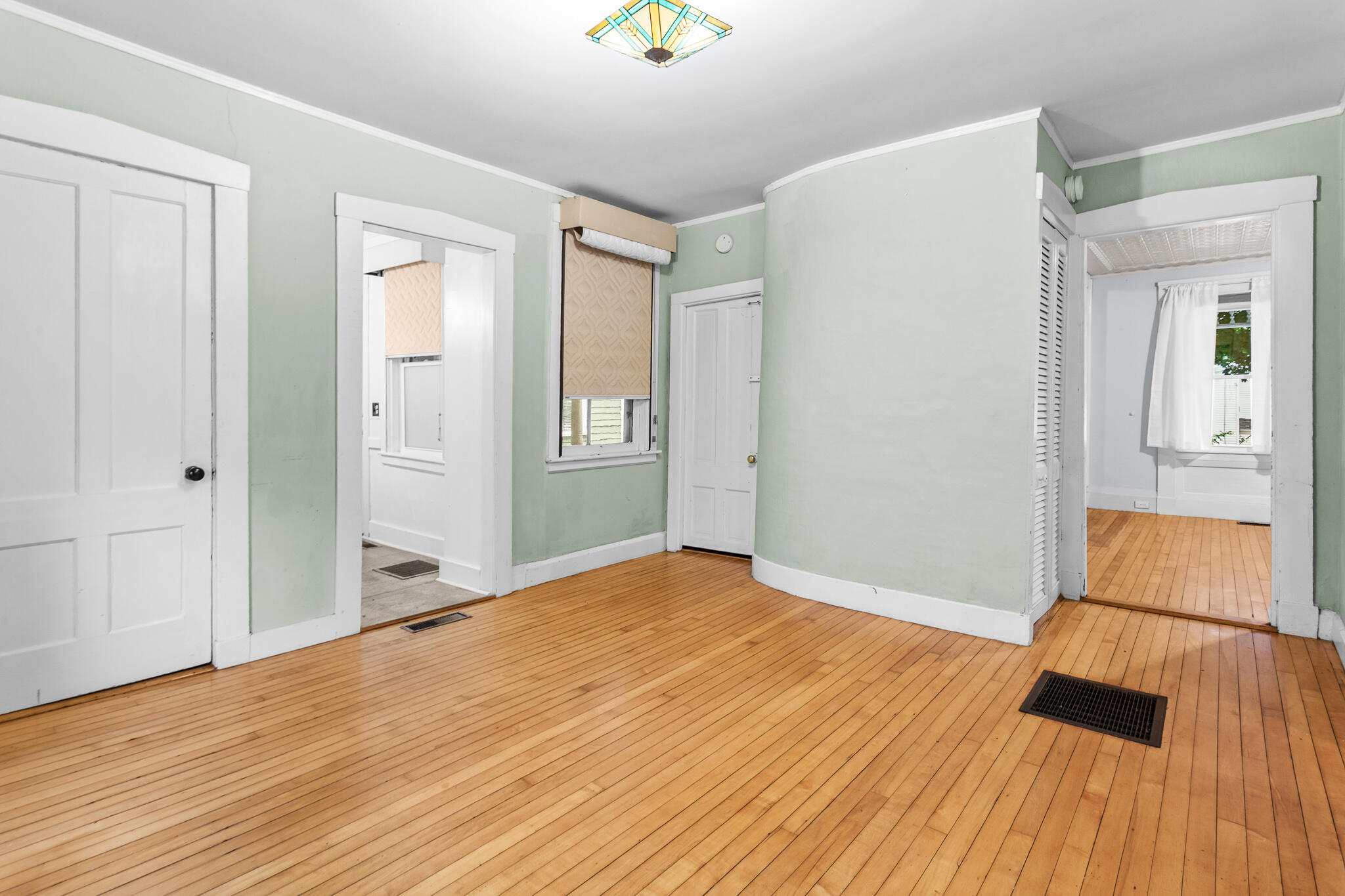 15 Grant Street Property Photo 19