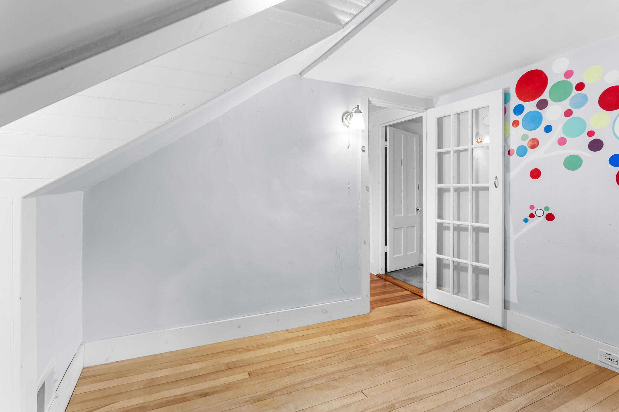 15 Grant Street Property Photo 29