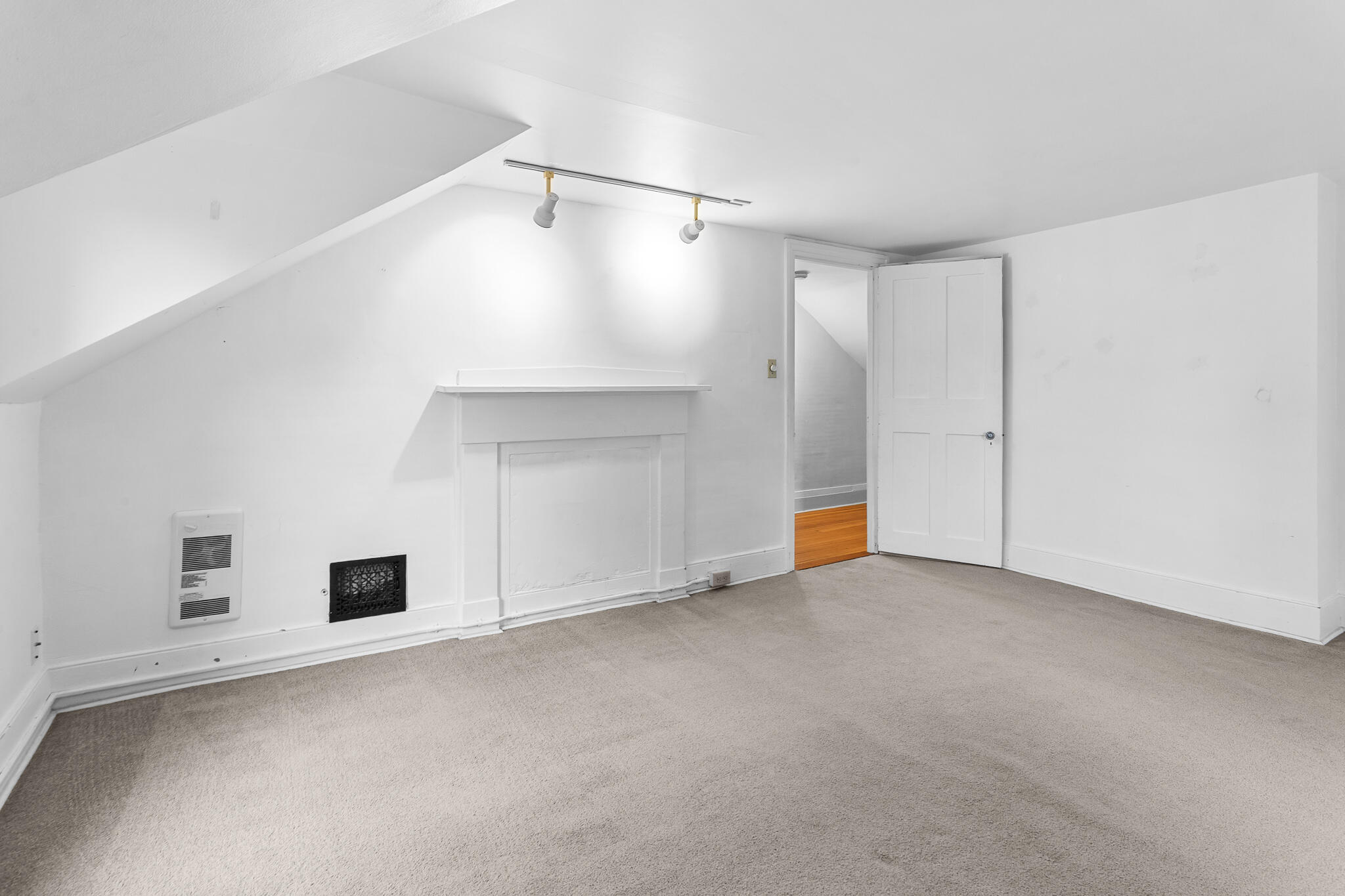 15 Grant Street Property Photo 36