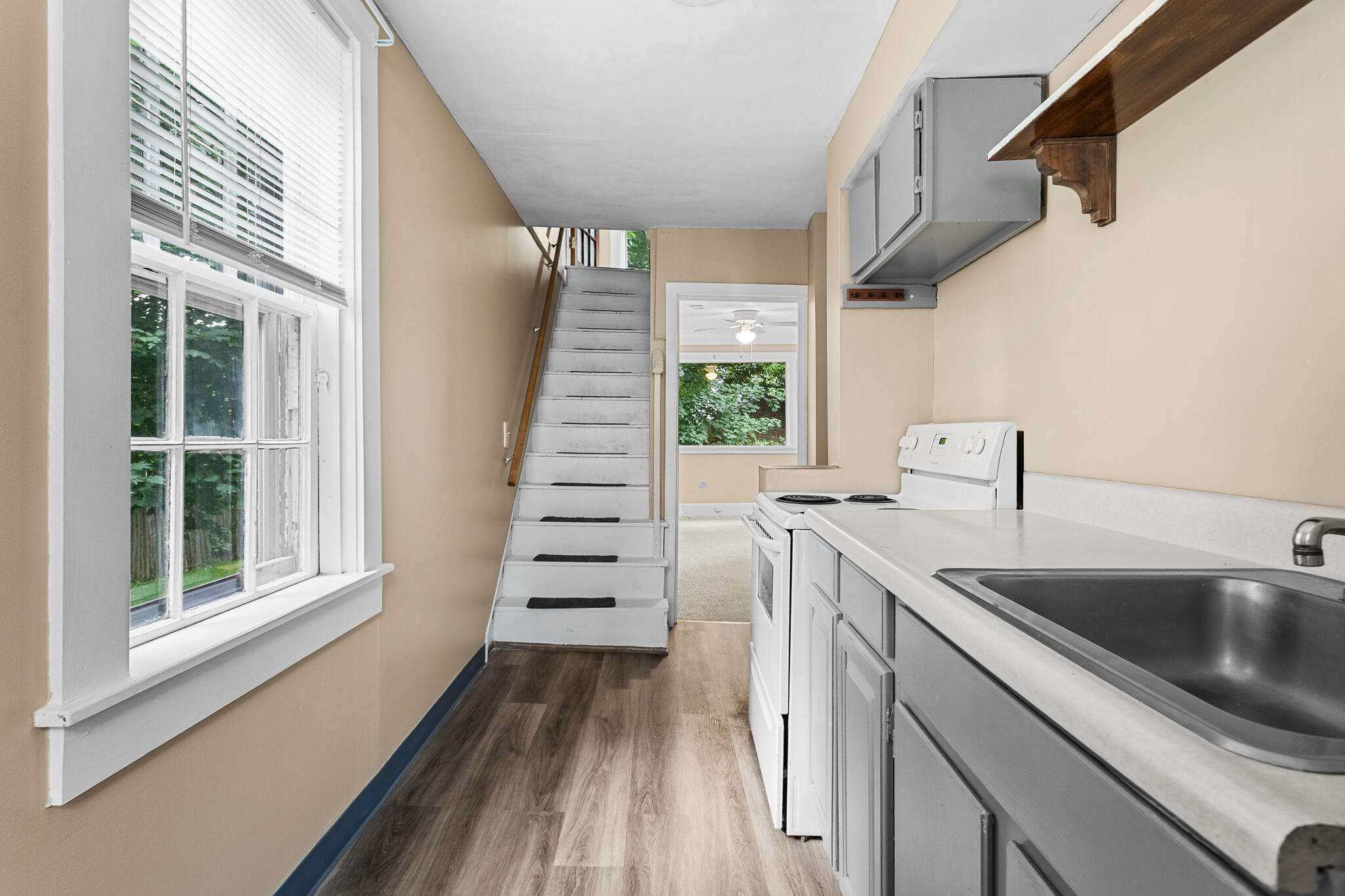 15 Grant Street Property Photo 47