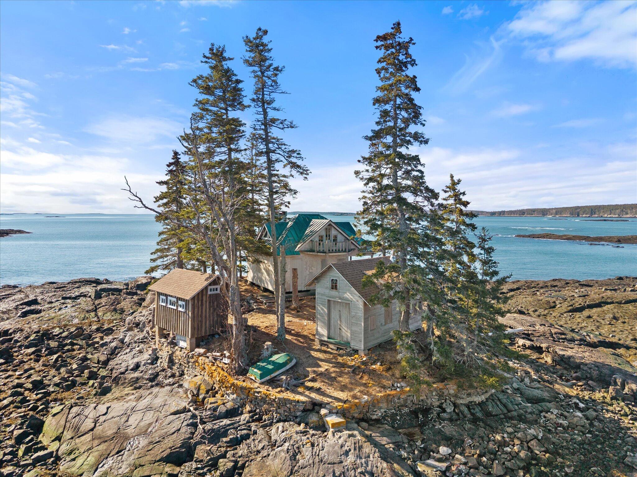 9999 Cove Island Property Photo 2