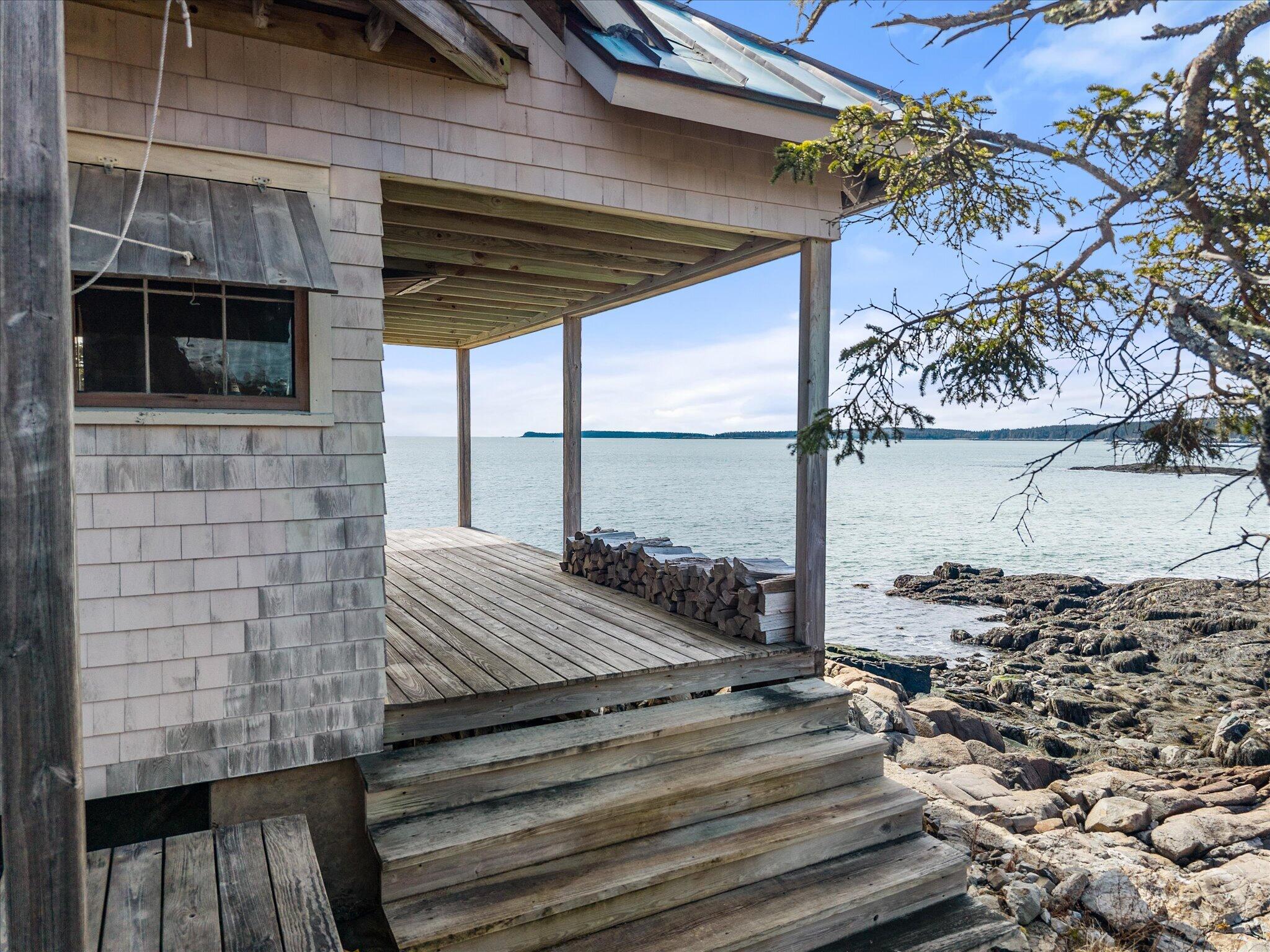 9999 Cove Island Property Photo 5