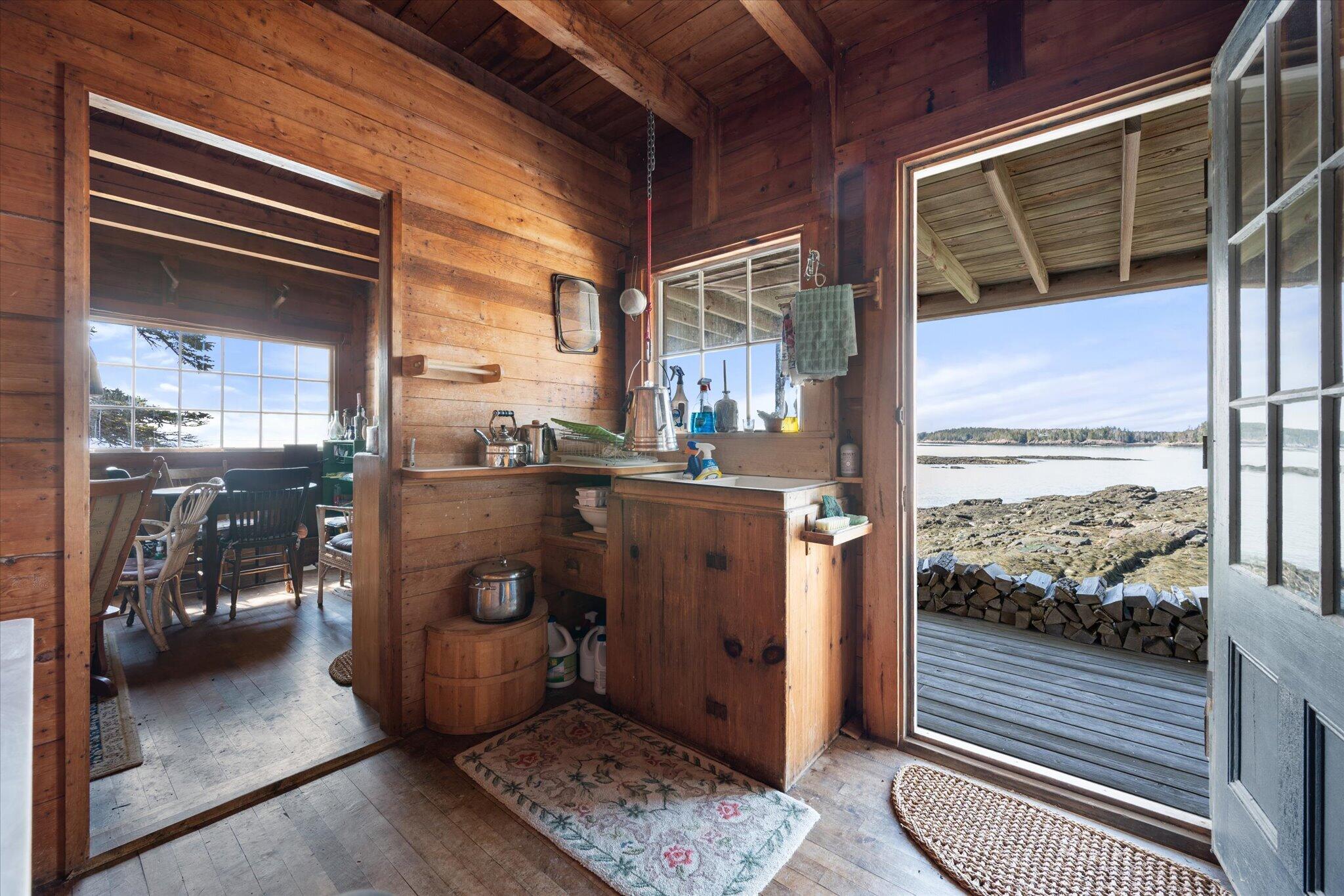 9999 Cove Island Property Photo 7