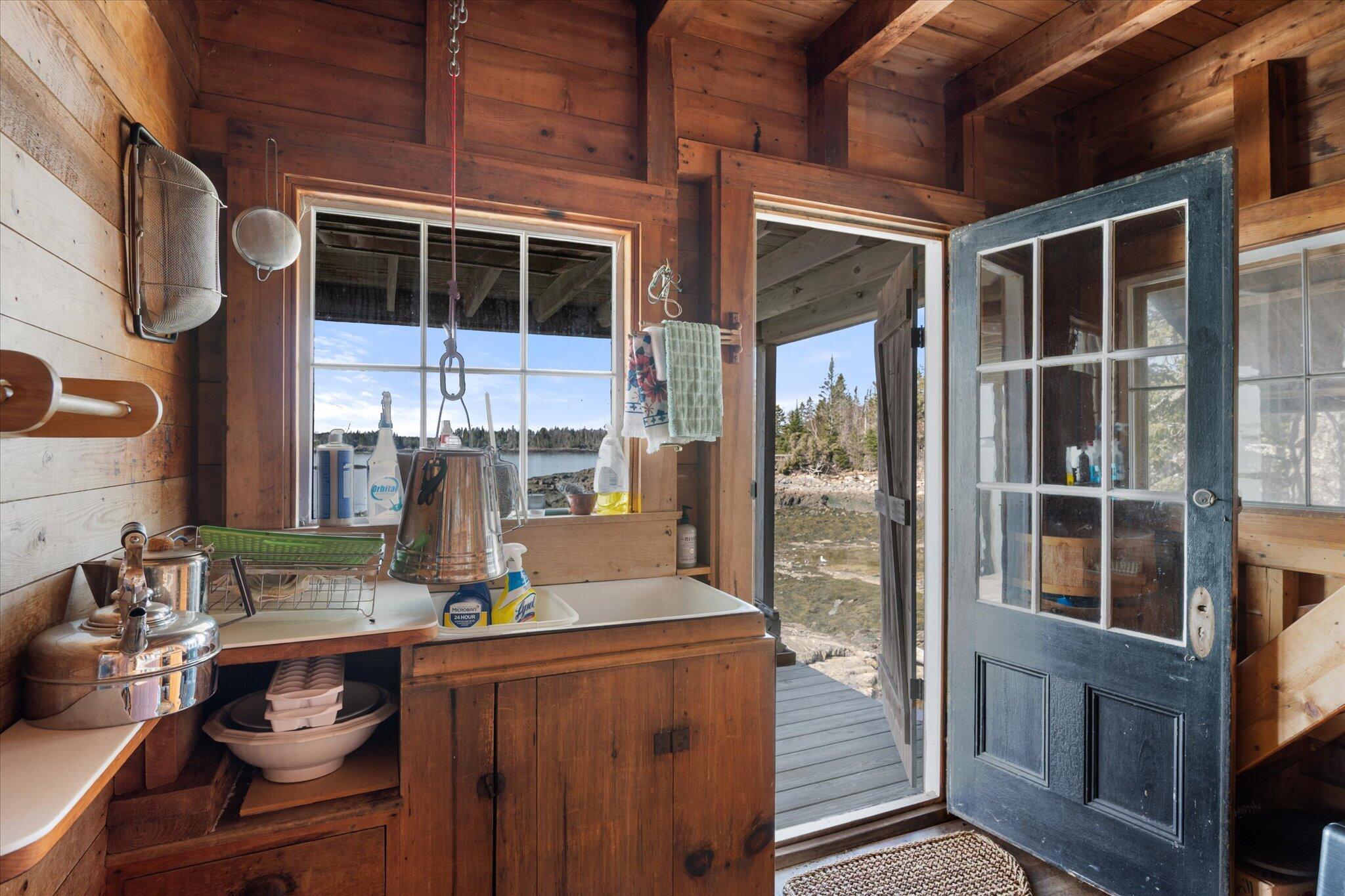 9999 Cove Island Property Photo 8