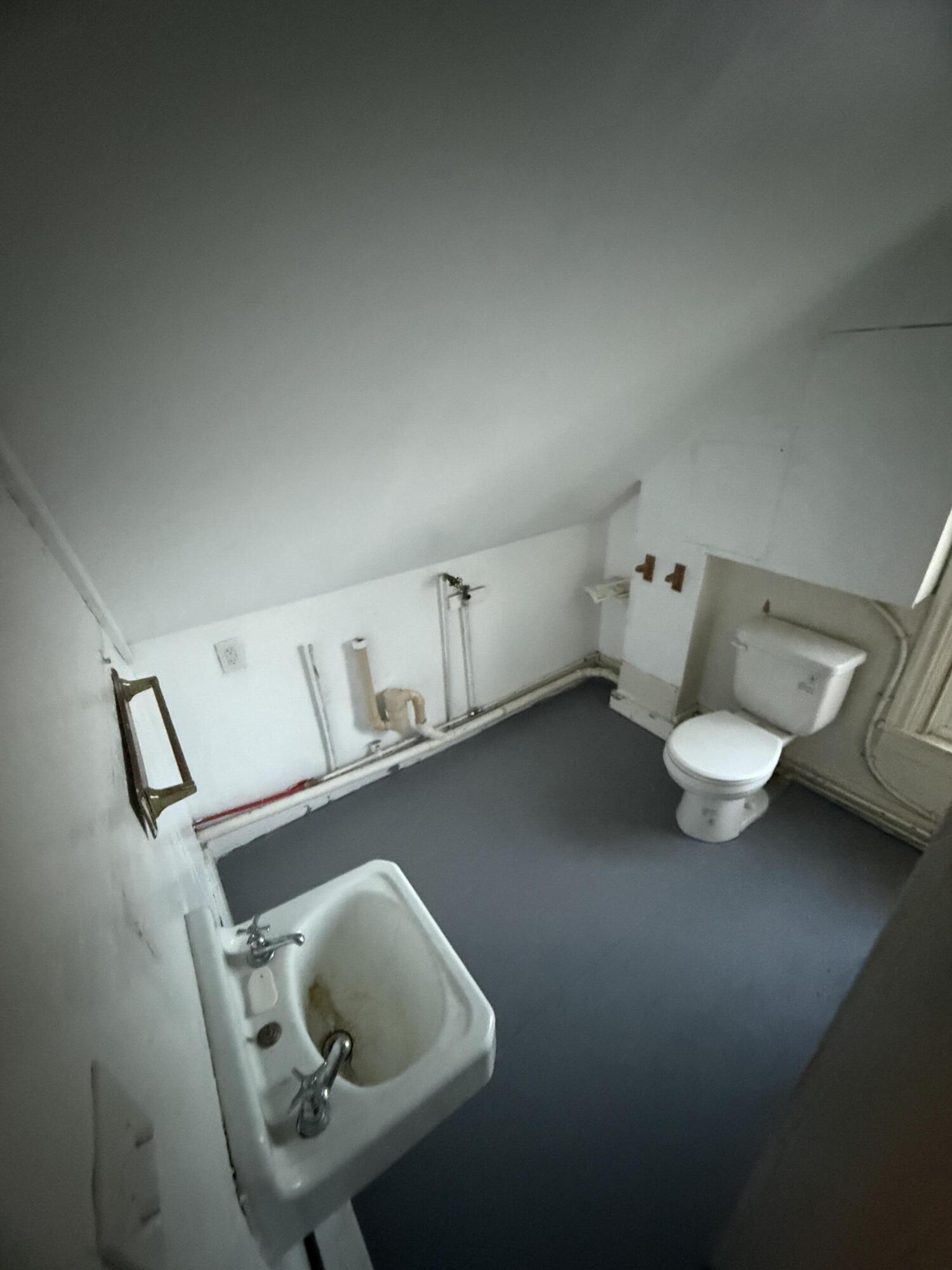 10 Monroe Highway Property Photo 23