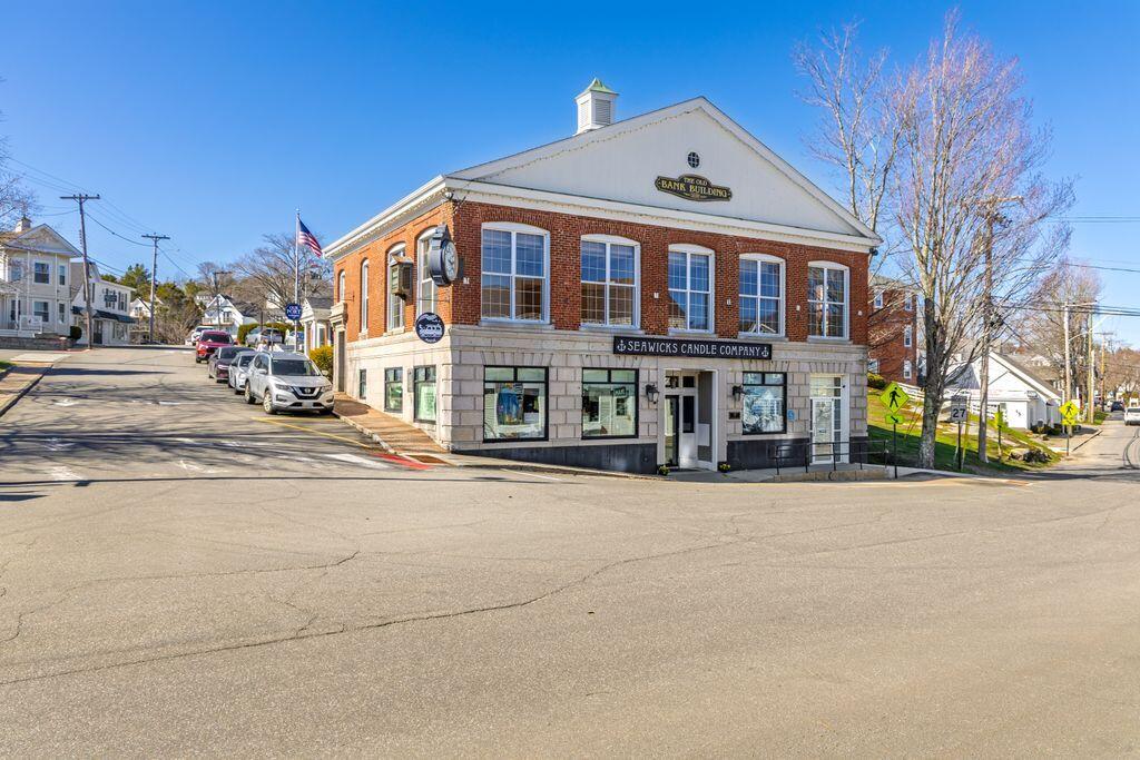 4 Townsend Avenue Property Photo 1