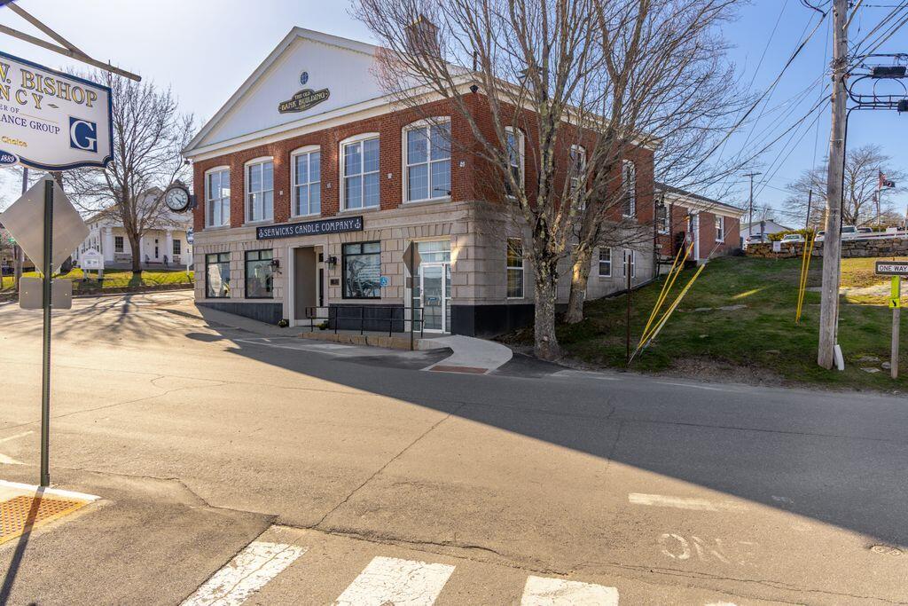 4 Townsend Avenue Property Photo 3