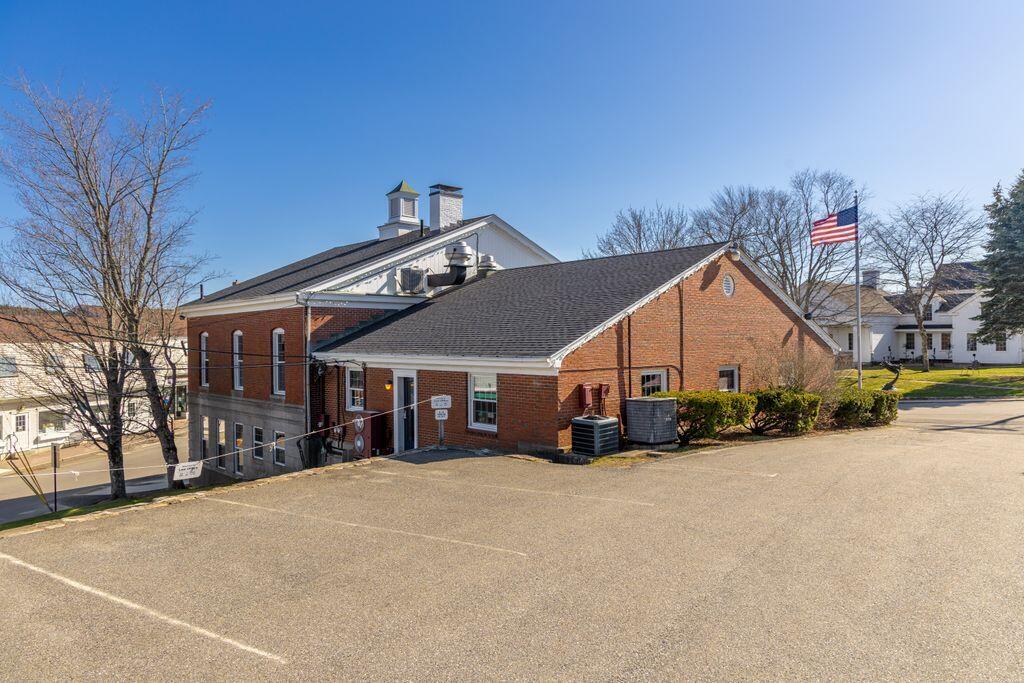 4 Townsend Avenue Property Photo 4