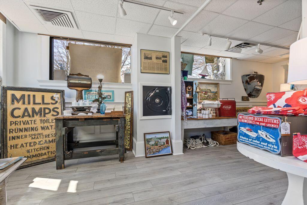4 Townsend Avenue Property Photo 9